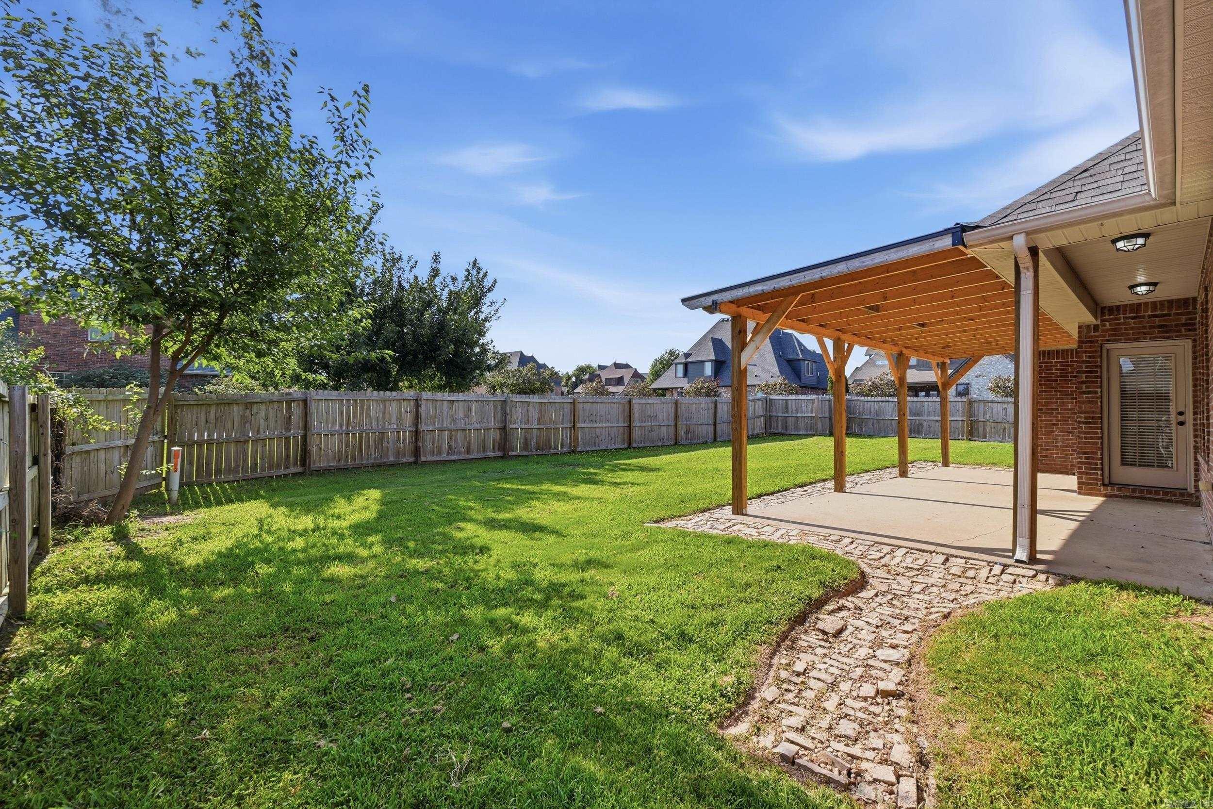 700 SW Sterling  Bentonville, AR