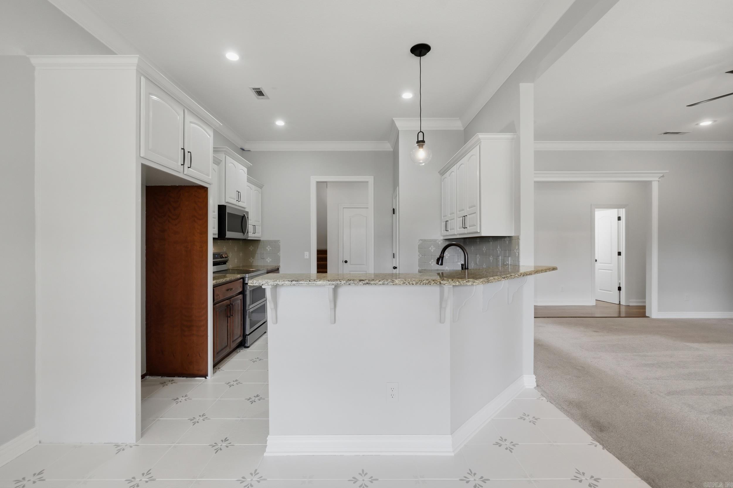 700 SW Sterling  Bentonville, AR