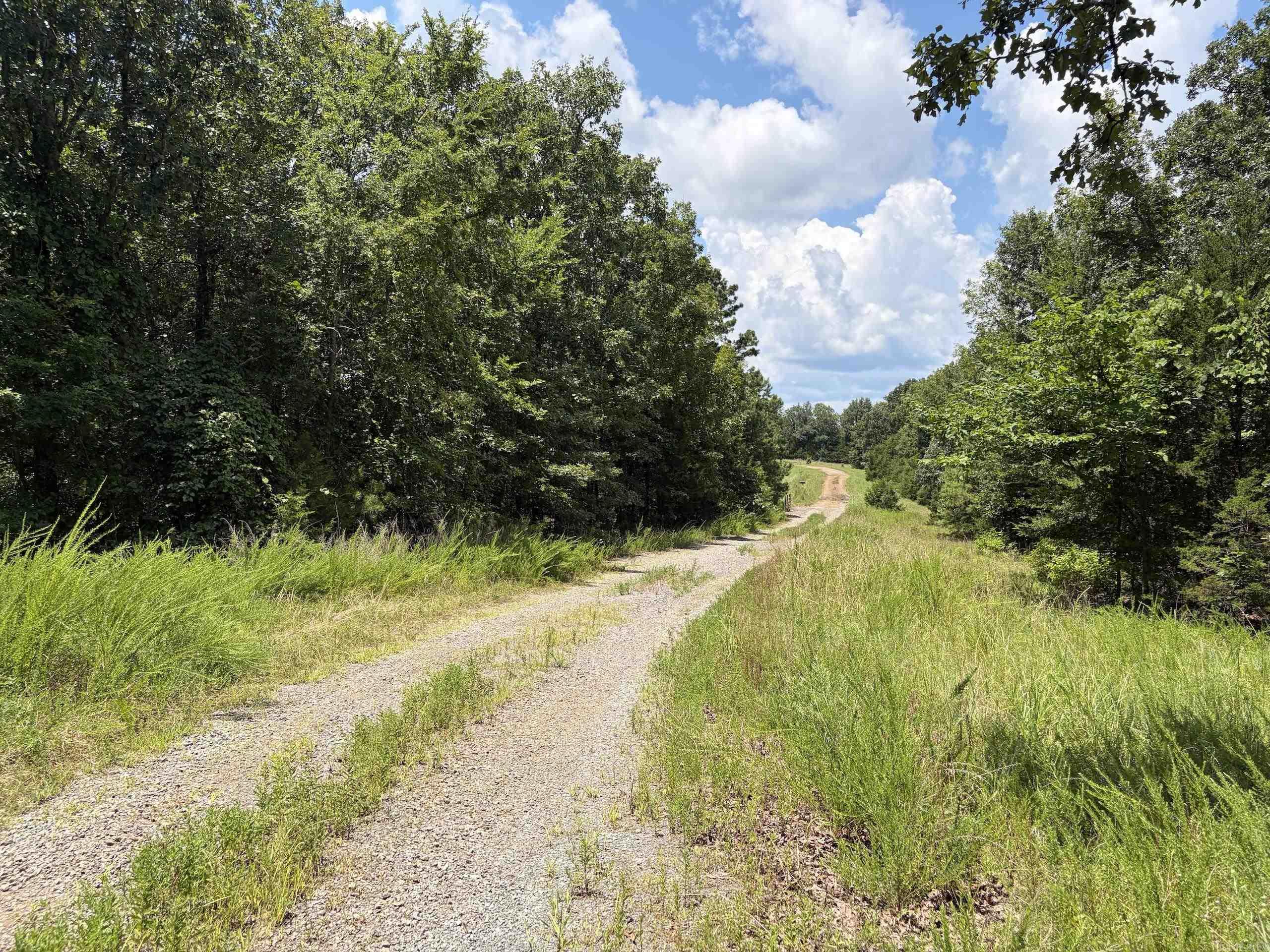 000 Merryman Road  Clinton, AR