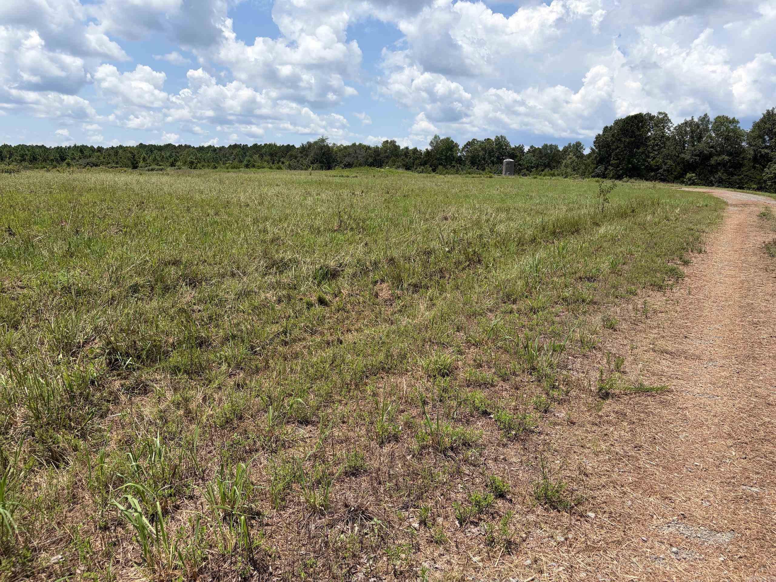 000 Merryman Road  Clinton, AR