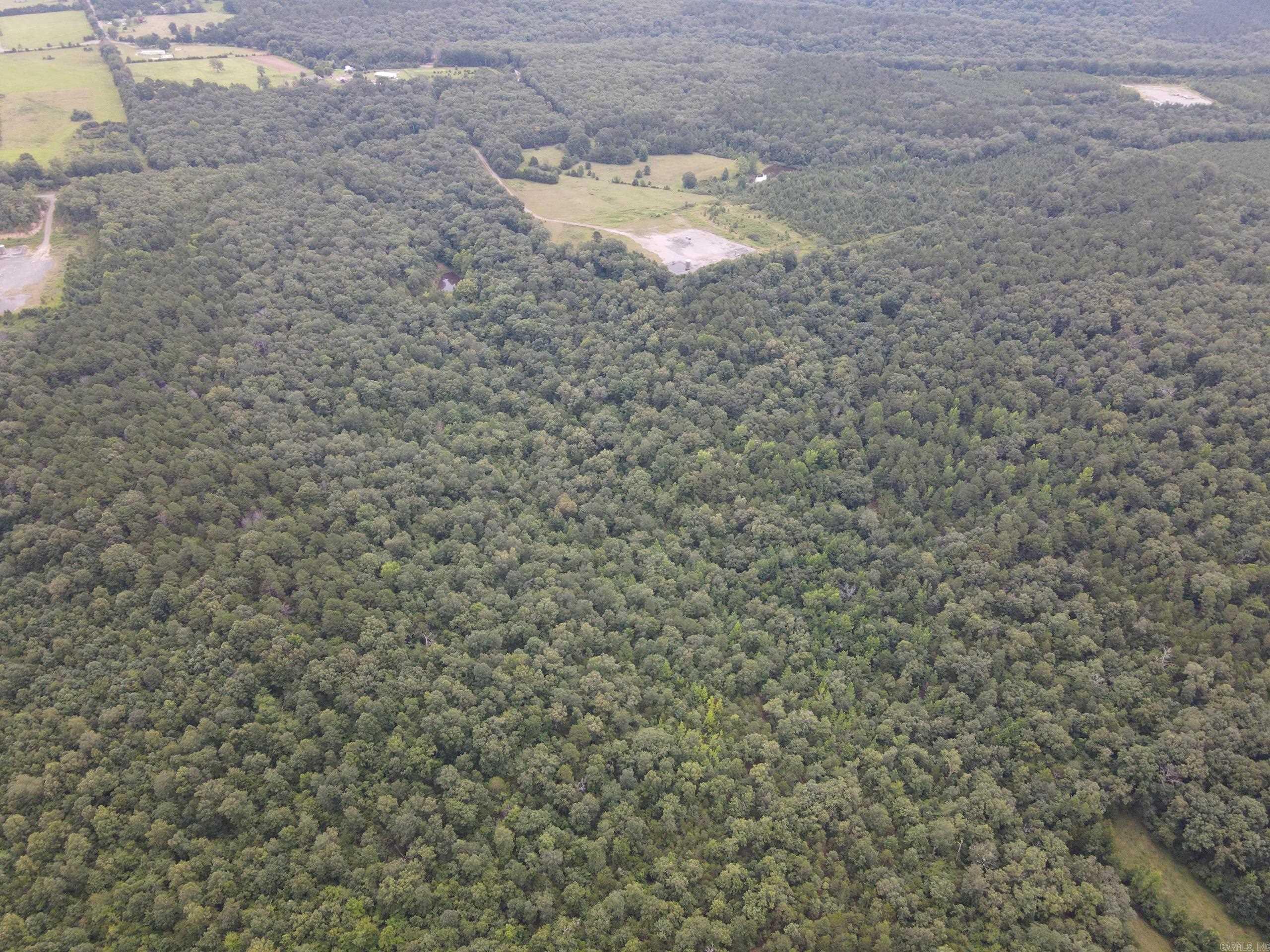 000 Merryman Road  Clinton, AR