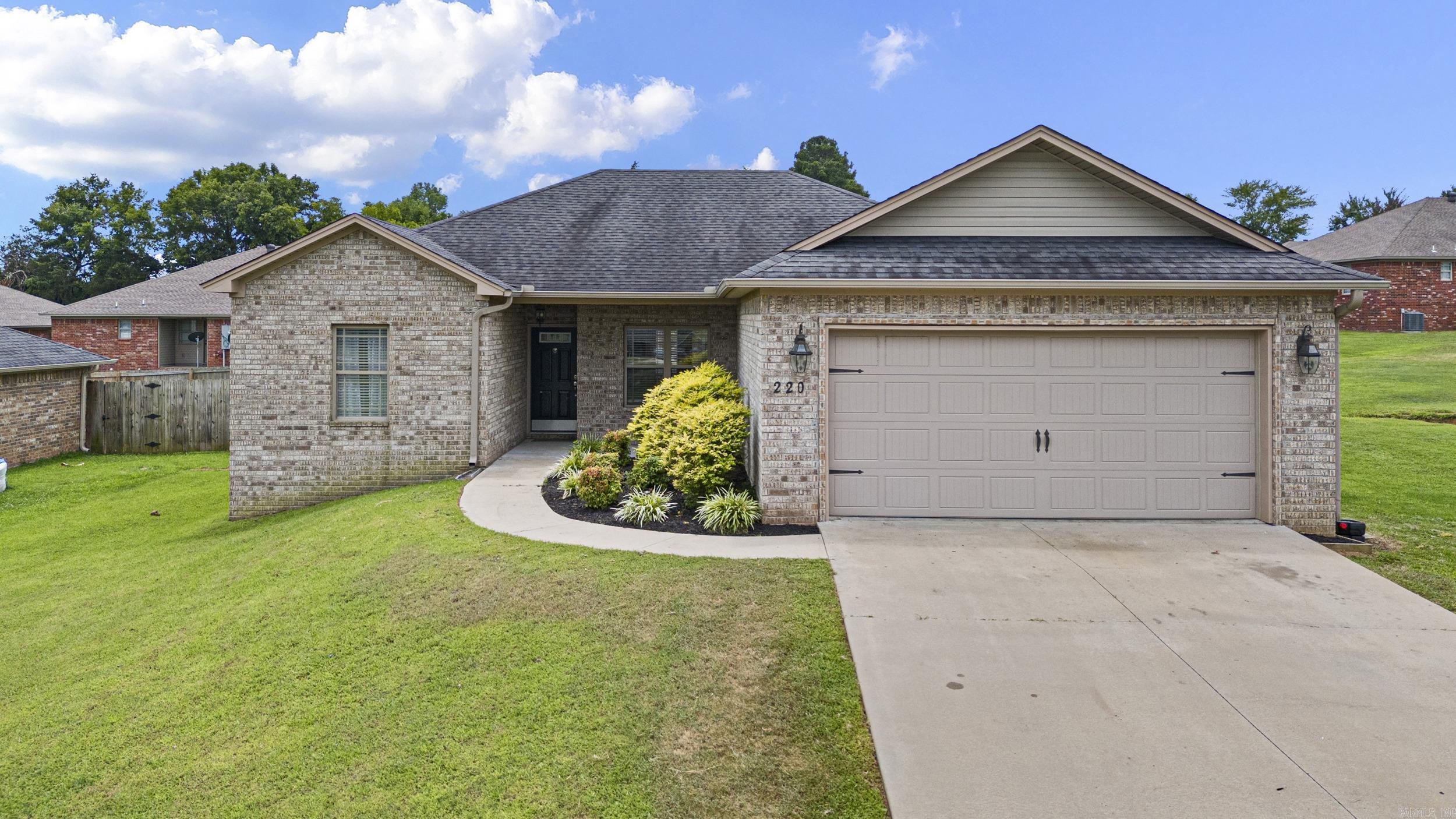 220 Ashford  Russellville, AR
