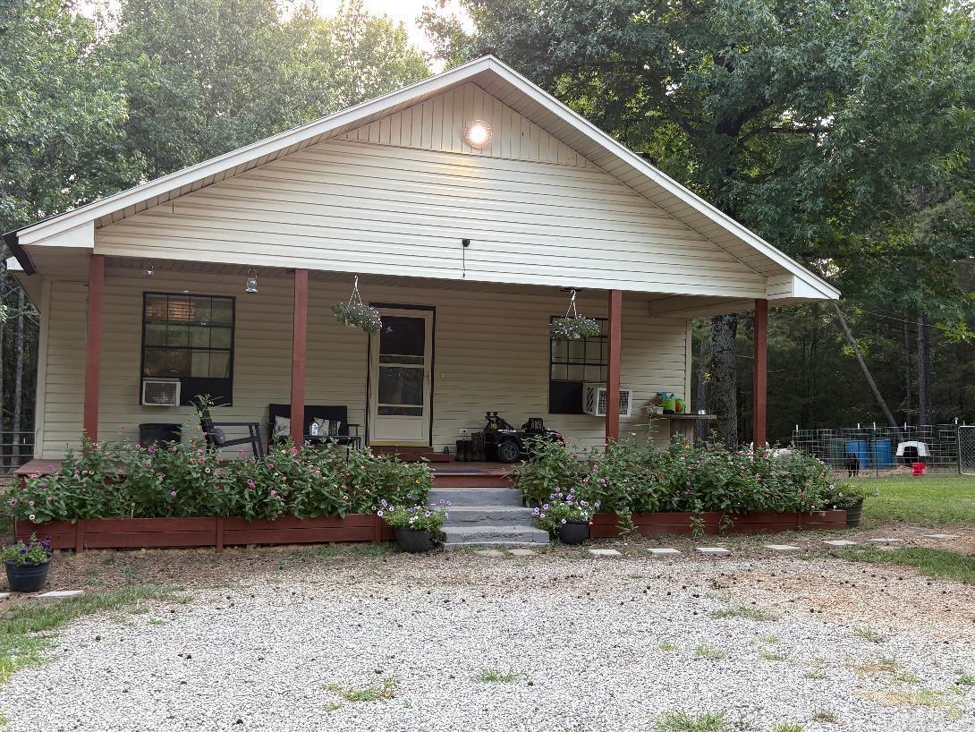 120 Spring Creek  Romance, AR