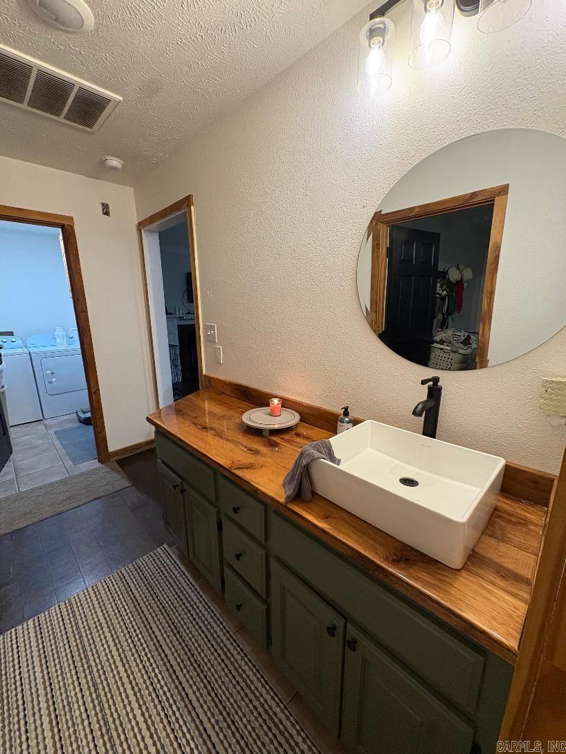 120 Spring Creek  Romance, AR