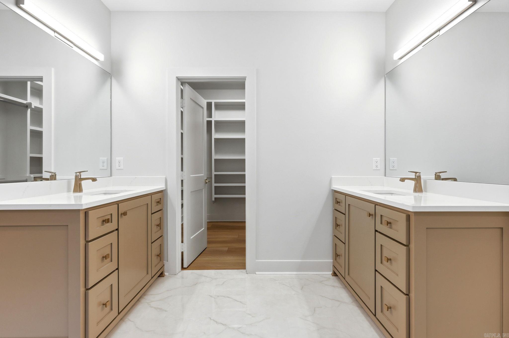 22 Mountain Brook  Little Rock, AR