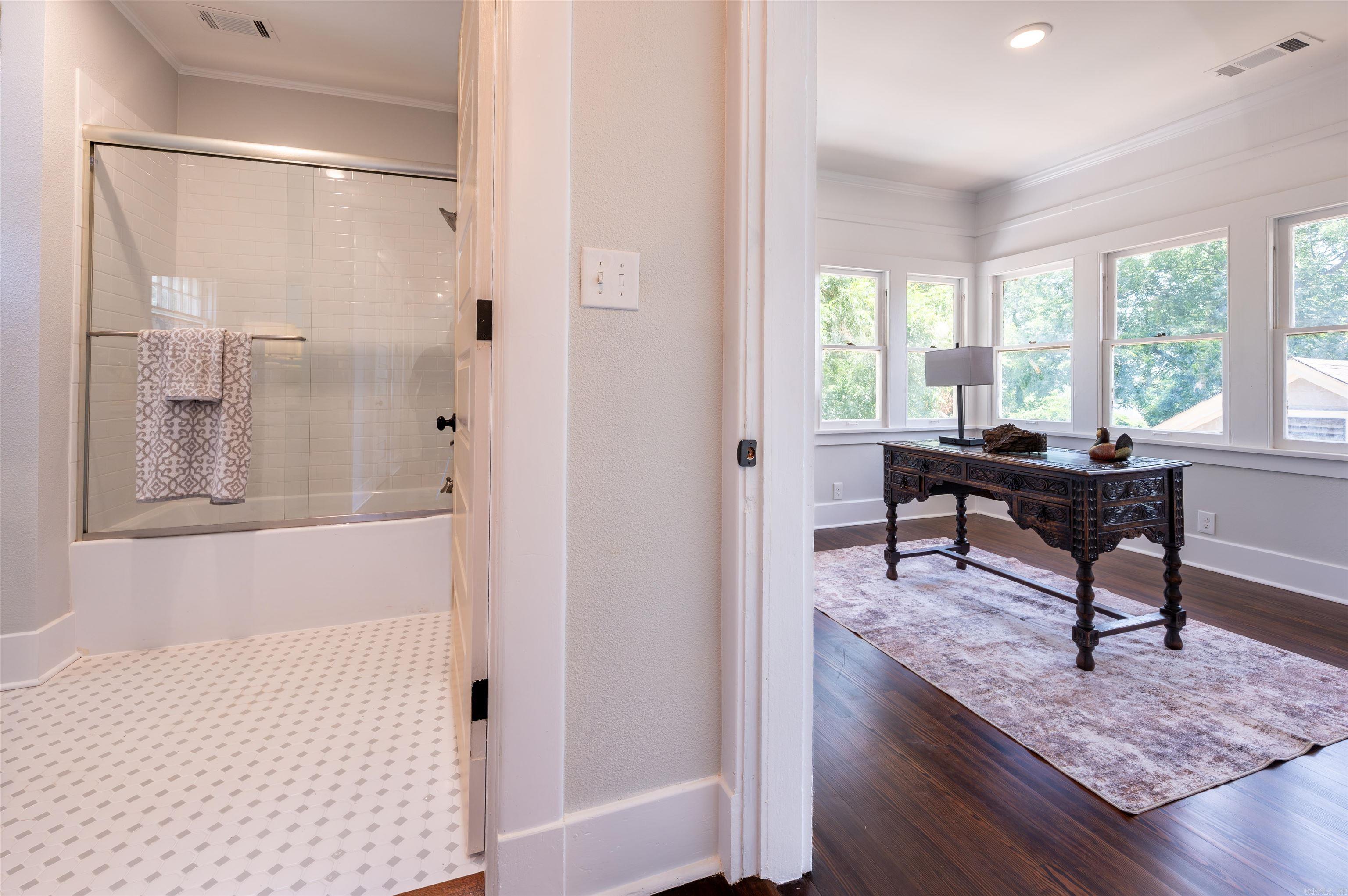 2401 Louisiana  Little Rock, AR