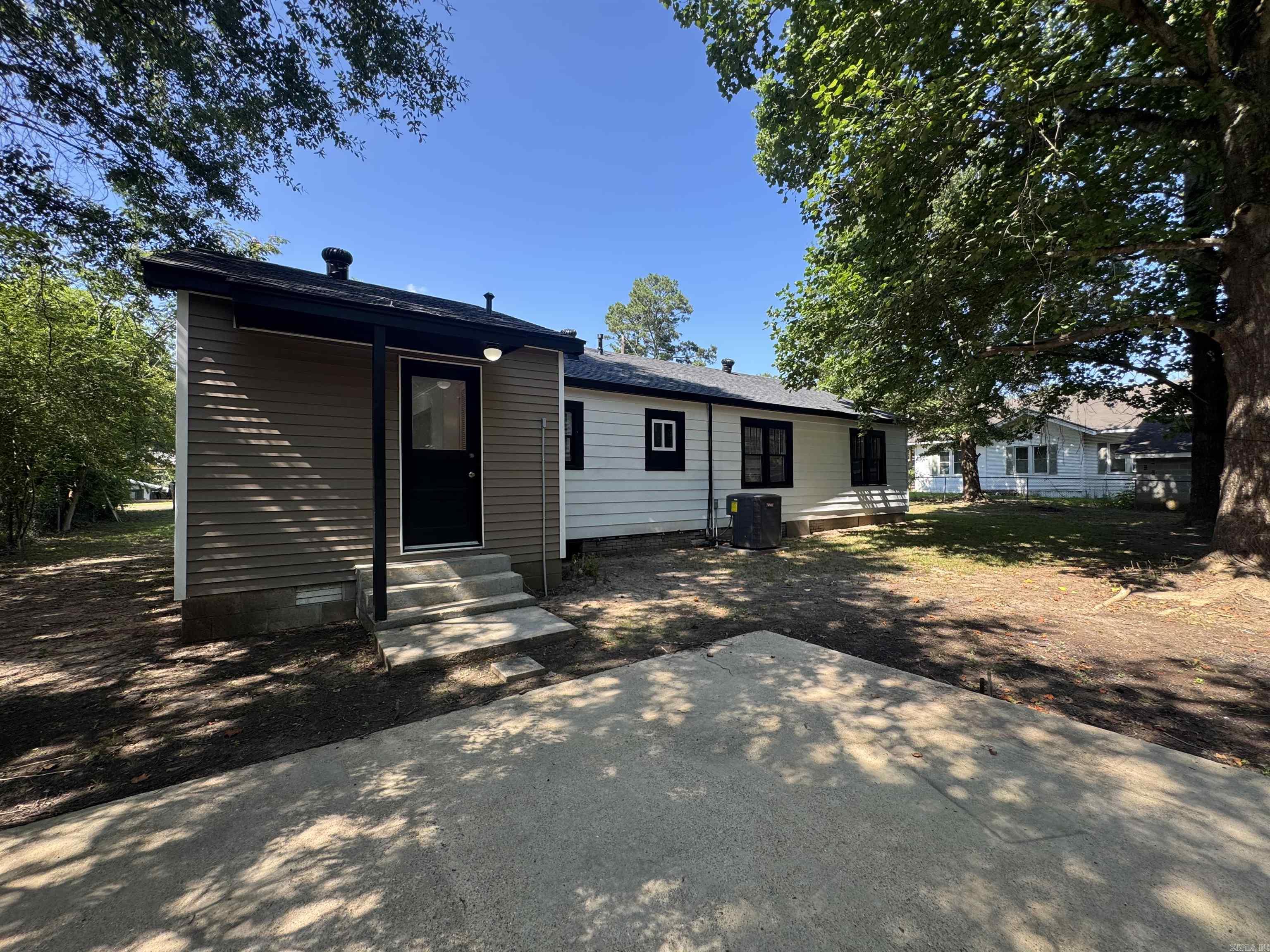 503 E Roselawn  Waldo, AR