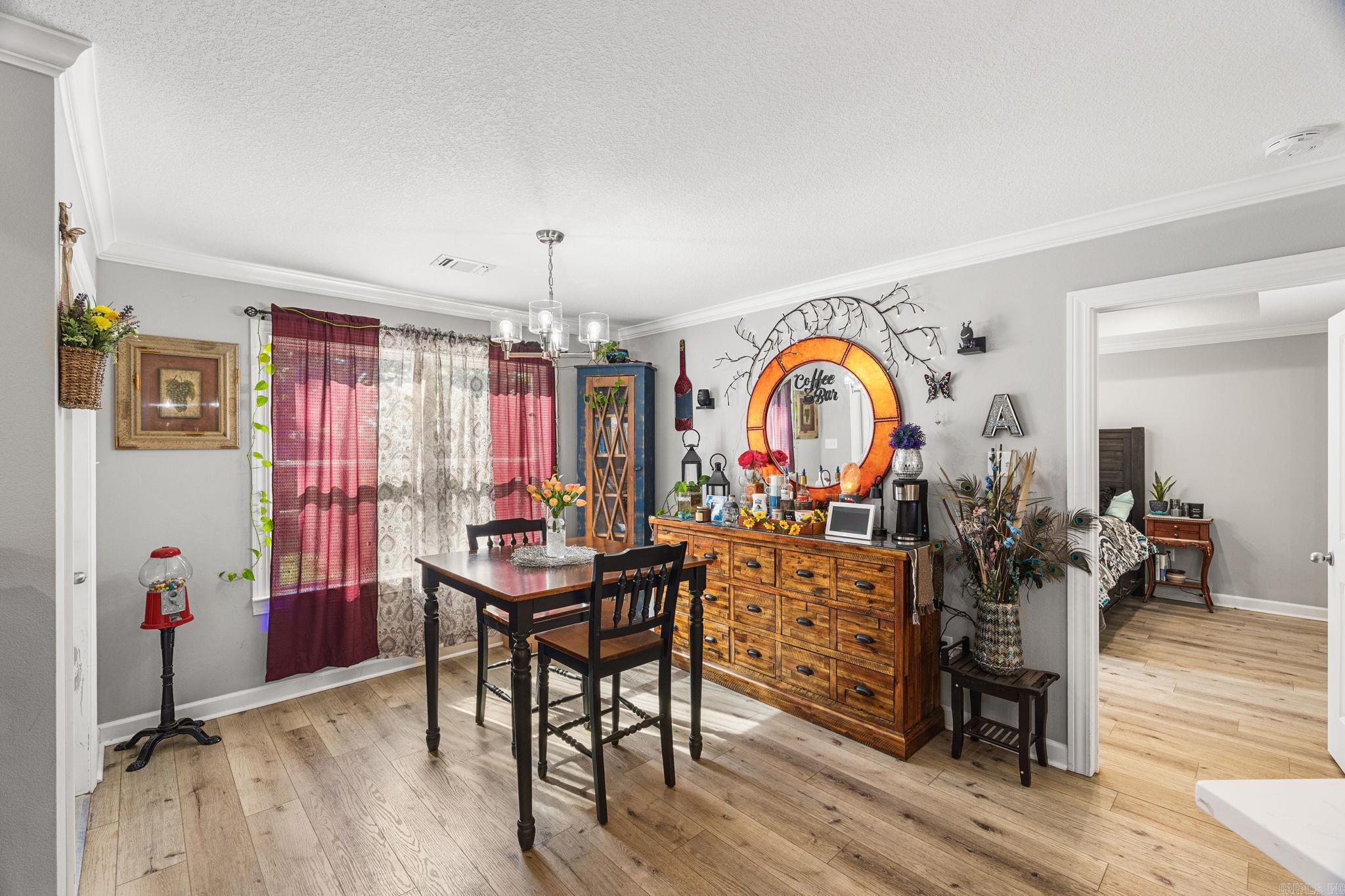30 Ledrick  Mayflower, AR