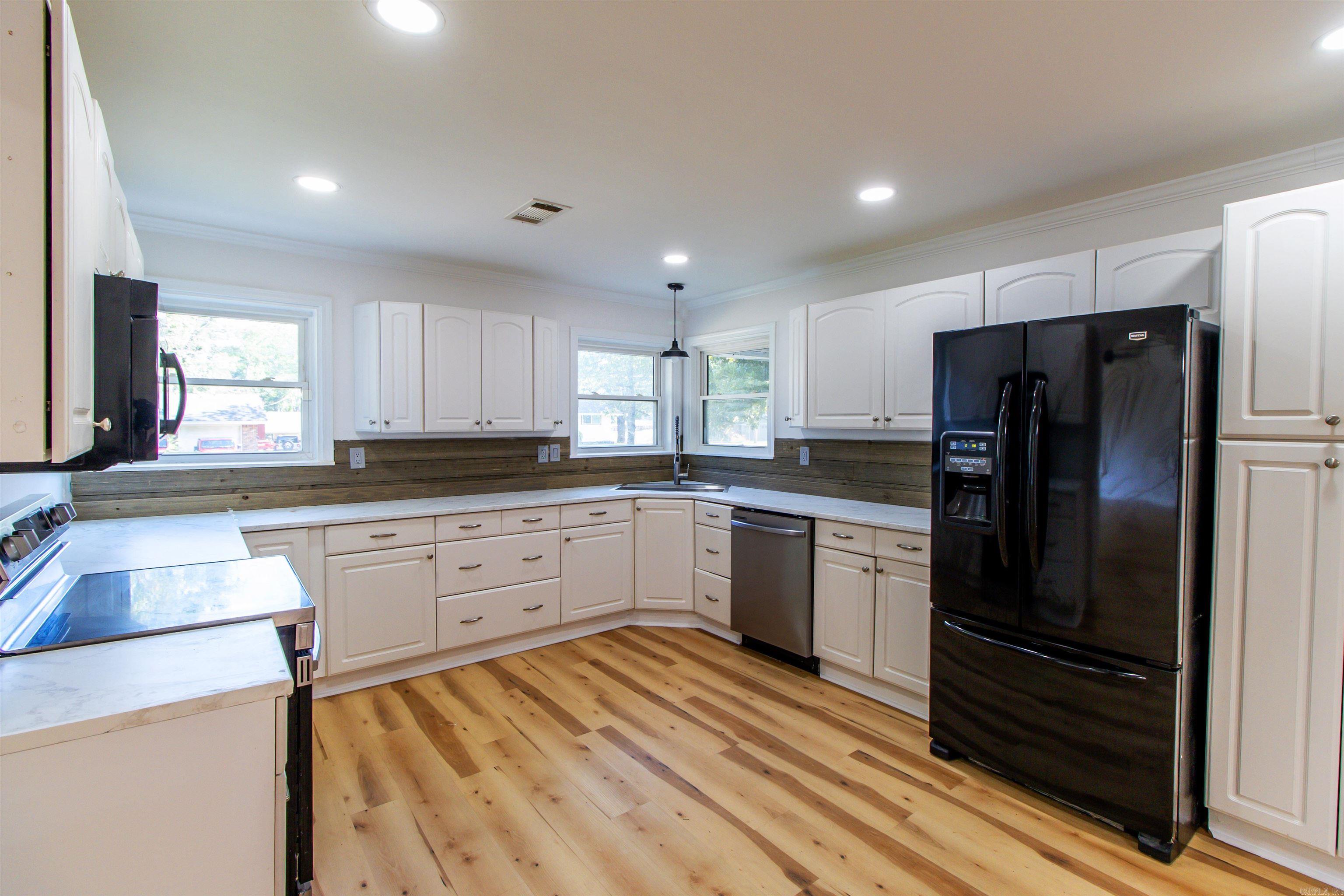 316 W High  Sheridan, AR