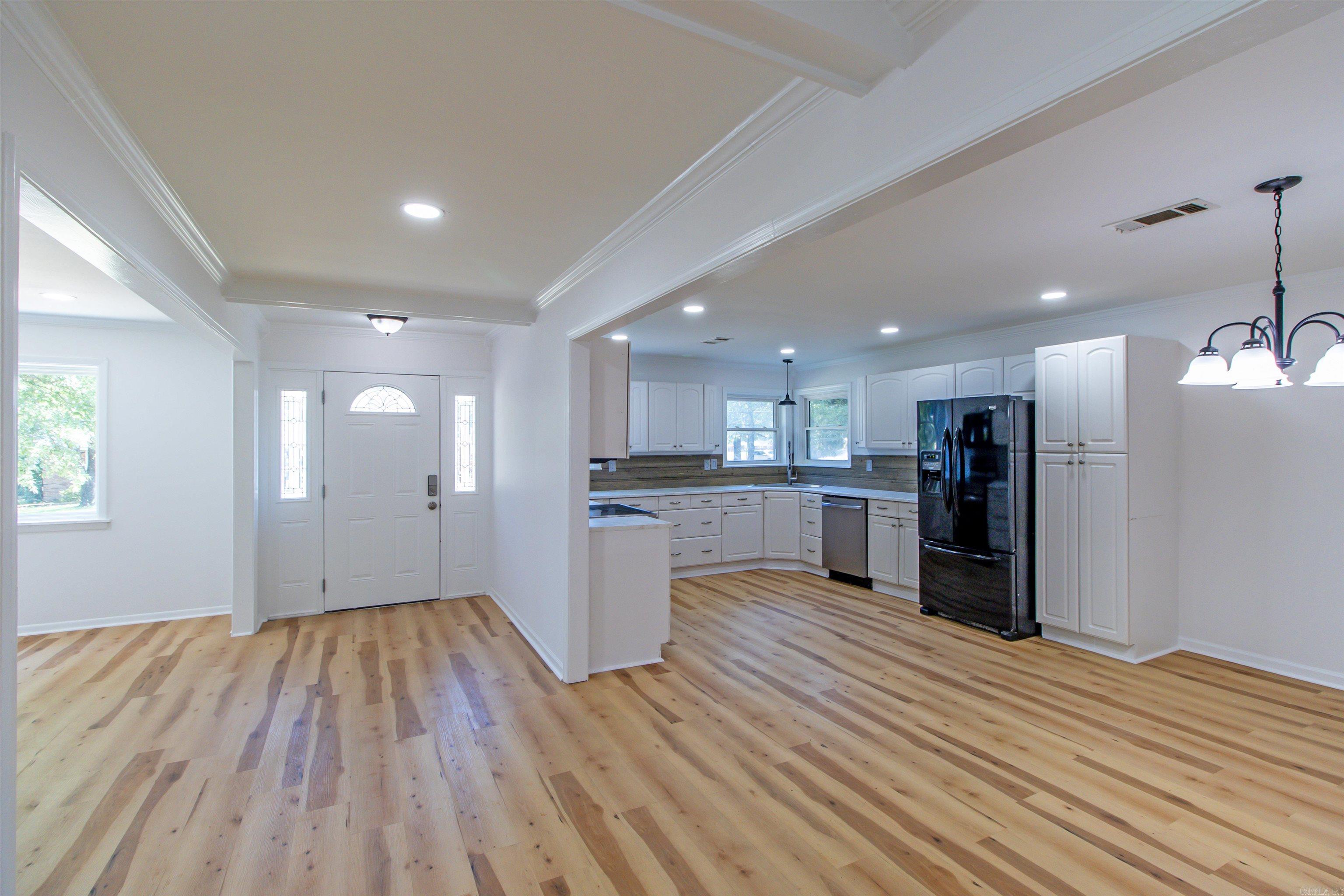316 W High  Sheridan, AR