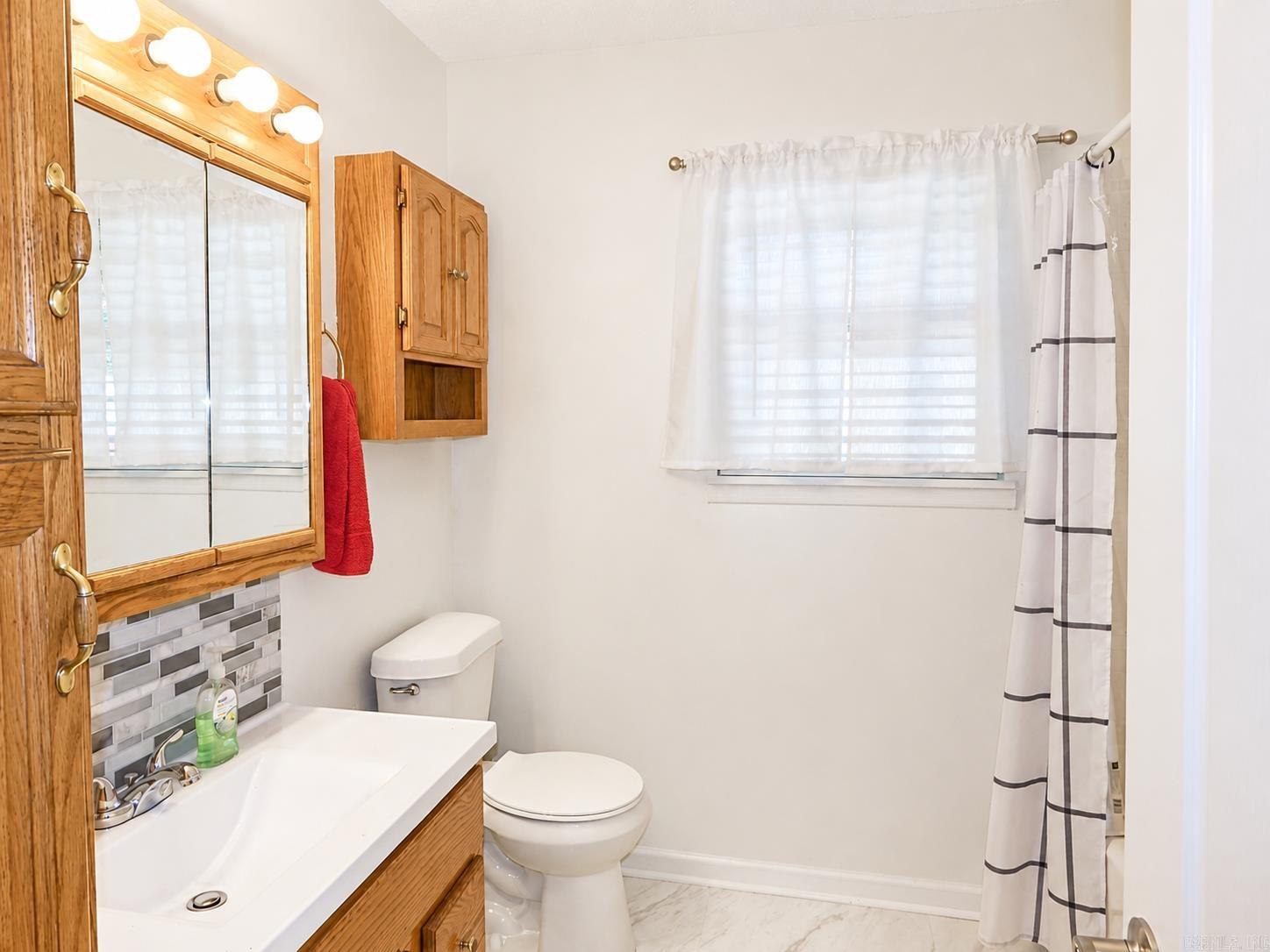1607 N Broadway  Heber Springs, AR