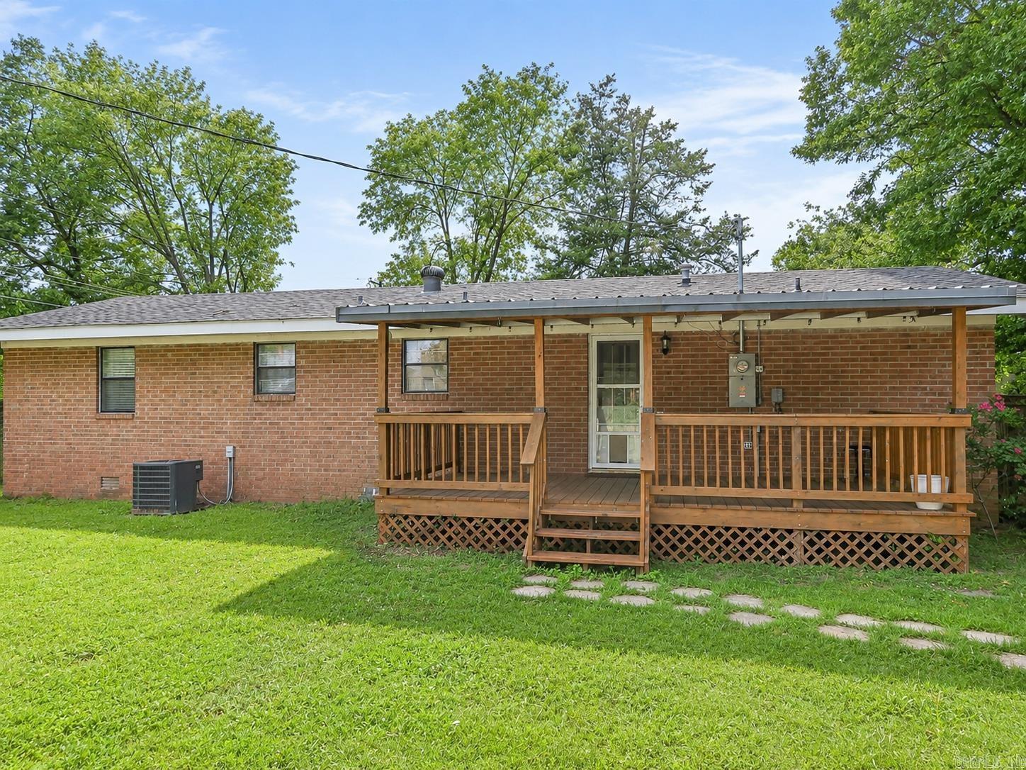 1607 N Broadway  Heber Springs, AR
