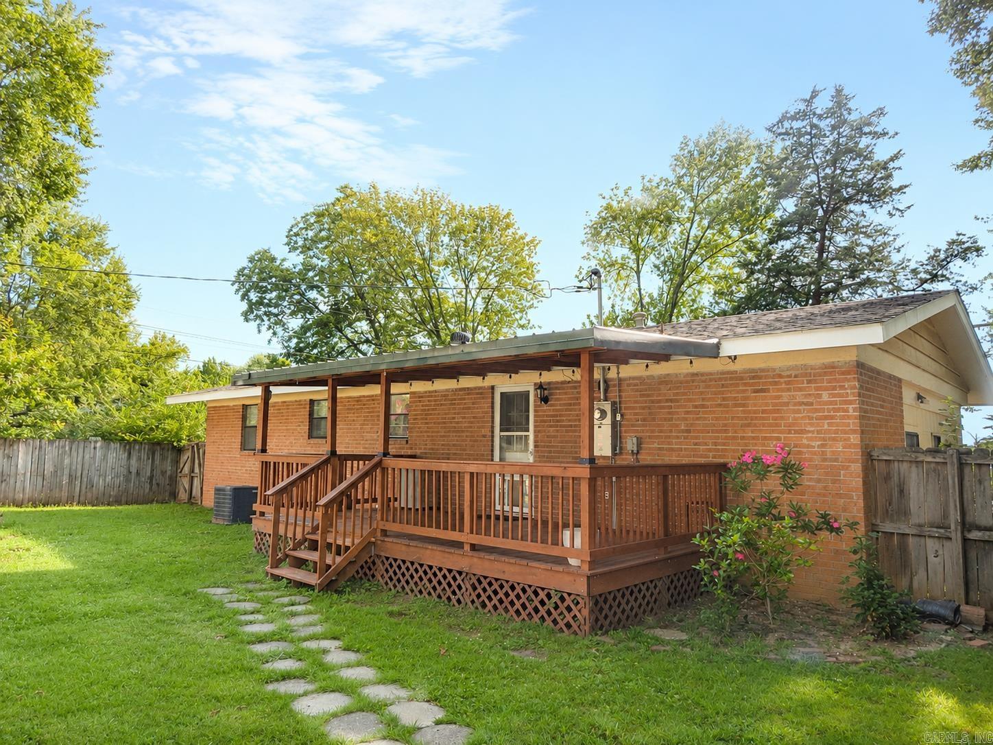 1607 N Broadway  Heber Springs, AR