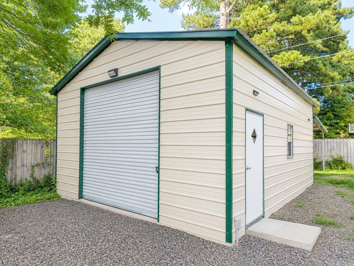 1607 N Broadway  Heber Springs, AR