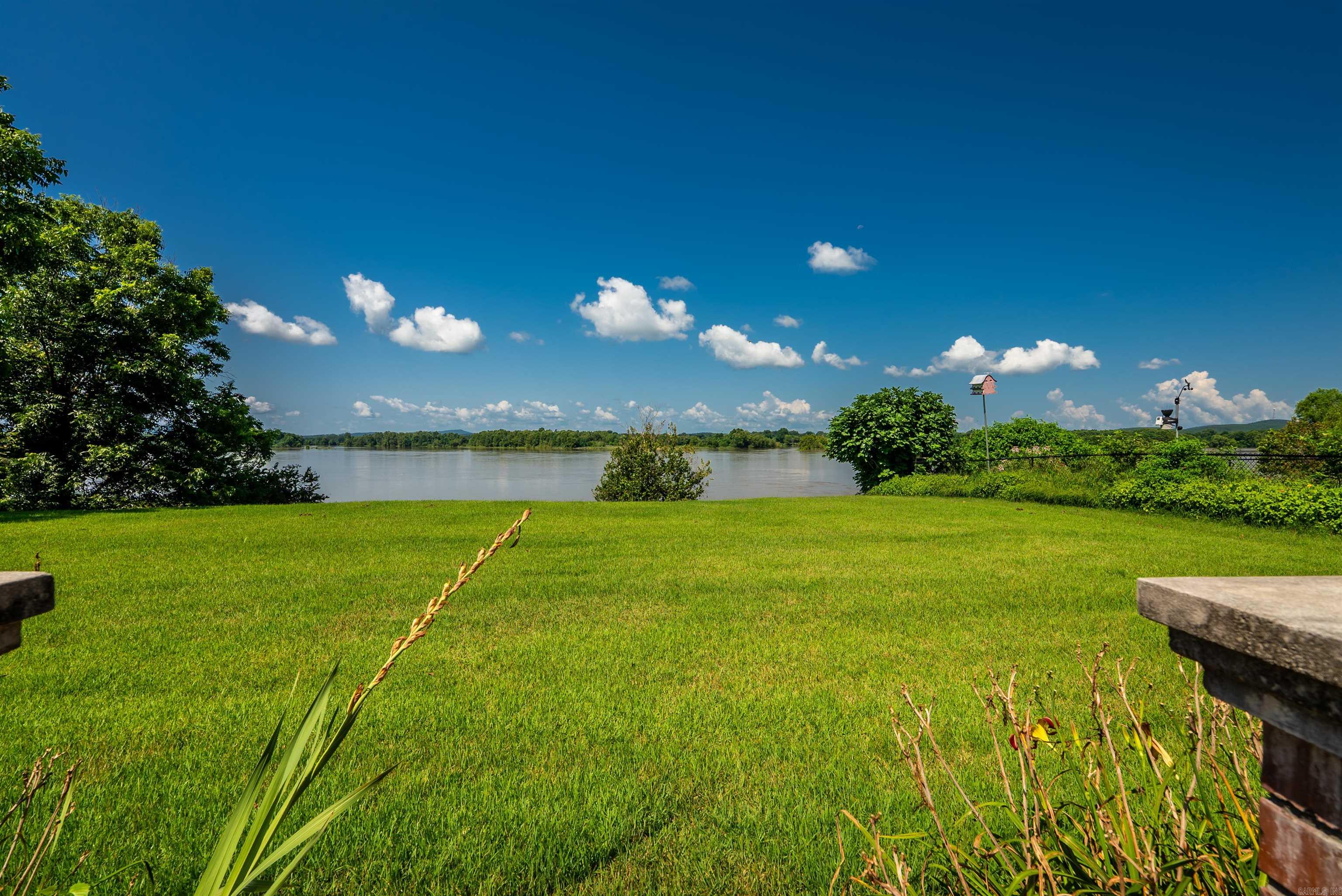 3 River Road Drive West  Mayflower, AR