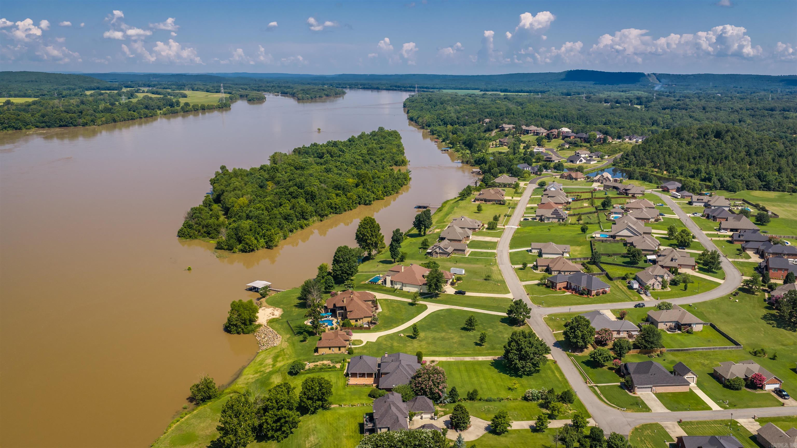 3 River Road Drive West  Mayflower, AR