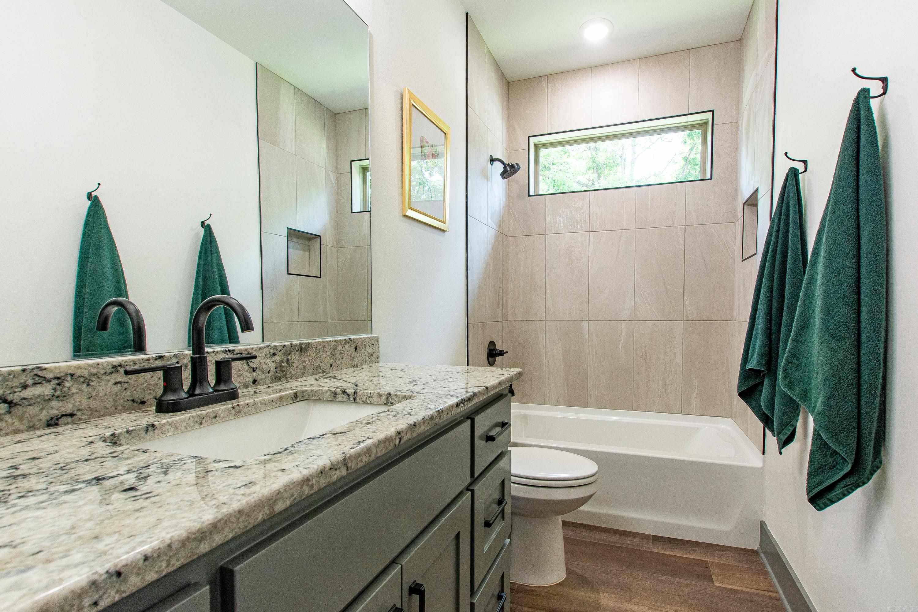 2691 Juniper  Benton, AR