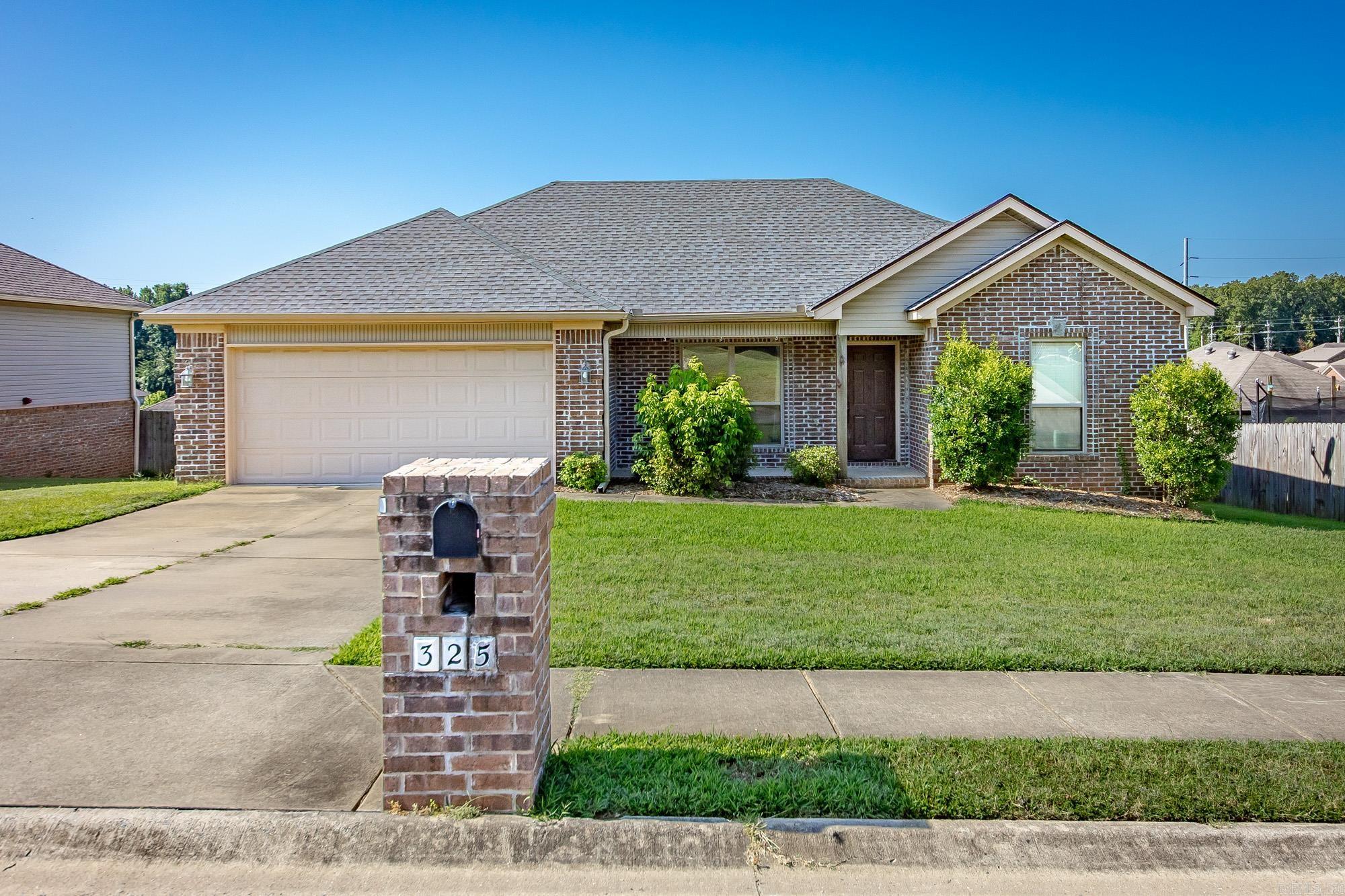 325 Austin Creek  Austin, AR