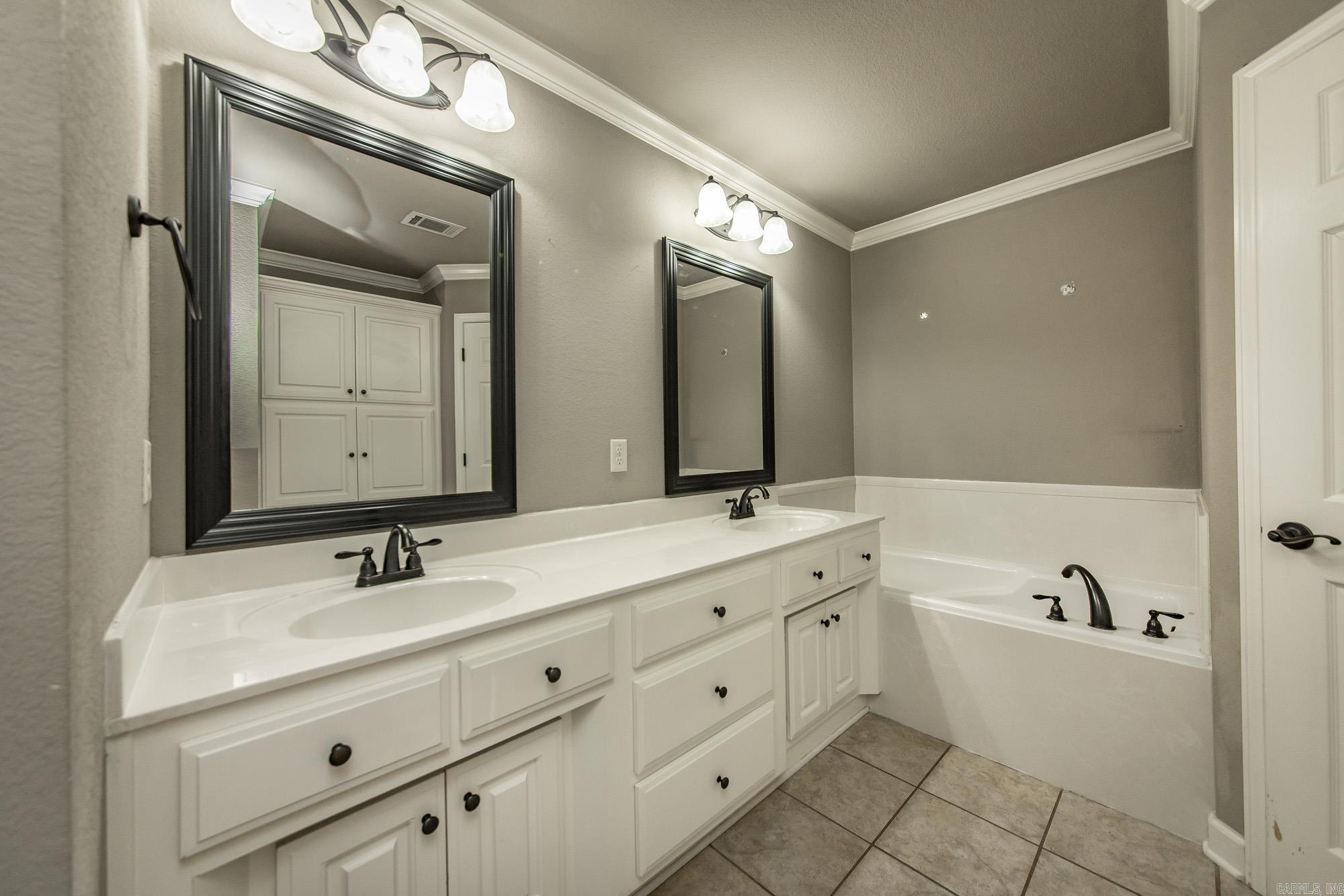 325 Austin Creek  Austin, AR