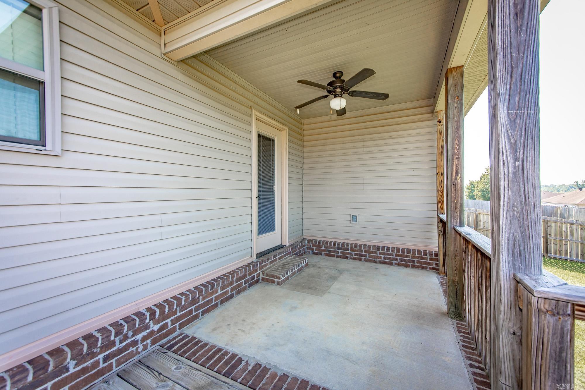 325 Austin Creek  Austin, AR