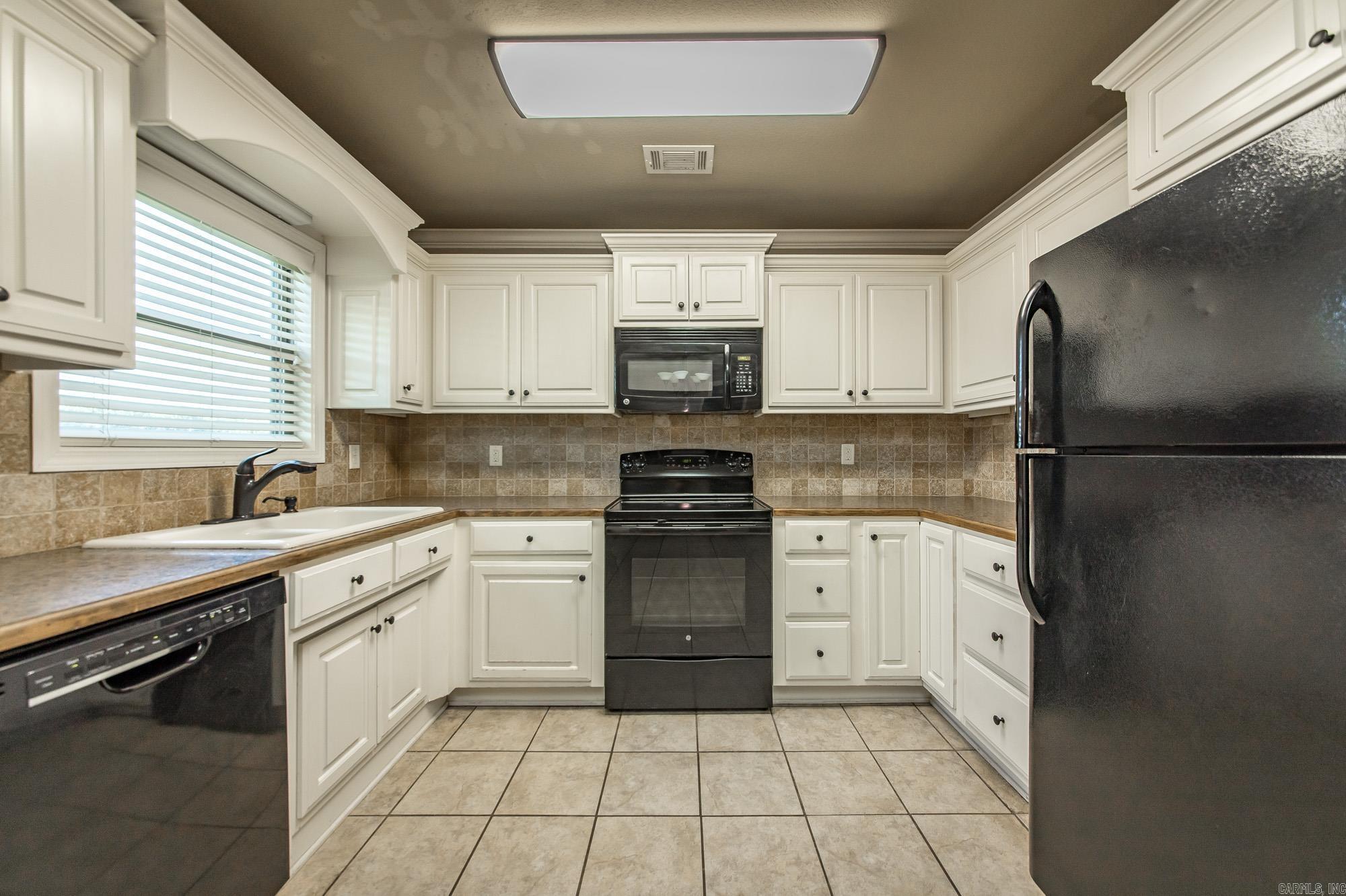 325 Austin Creek  Austin, AR
