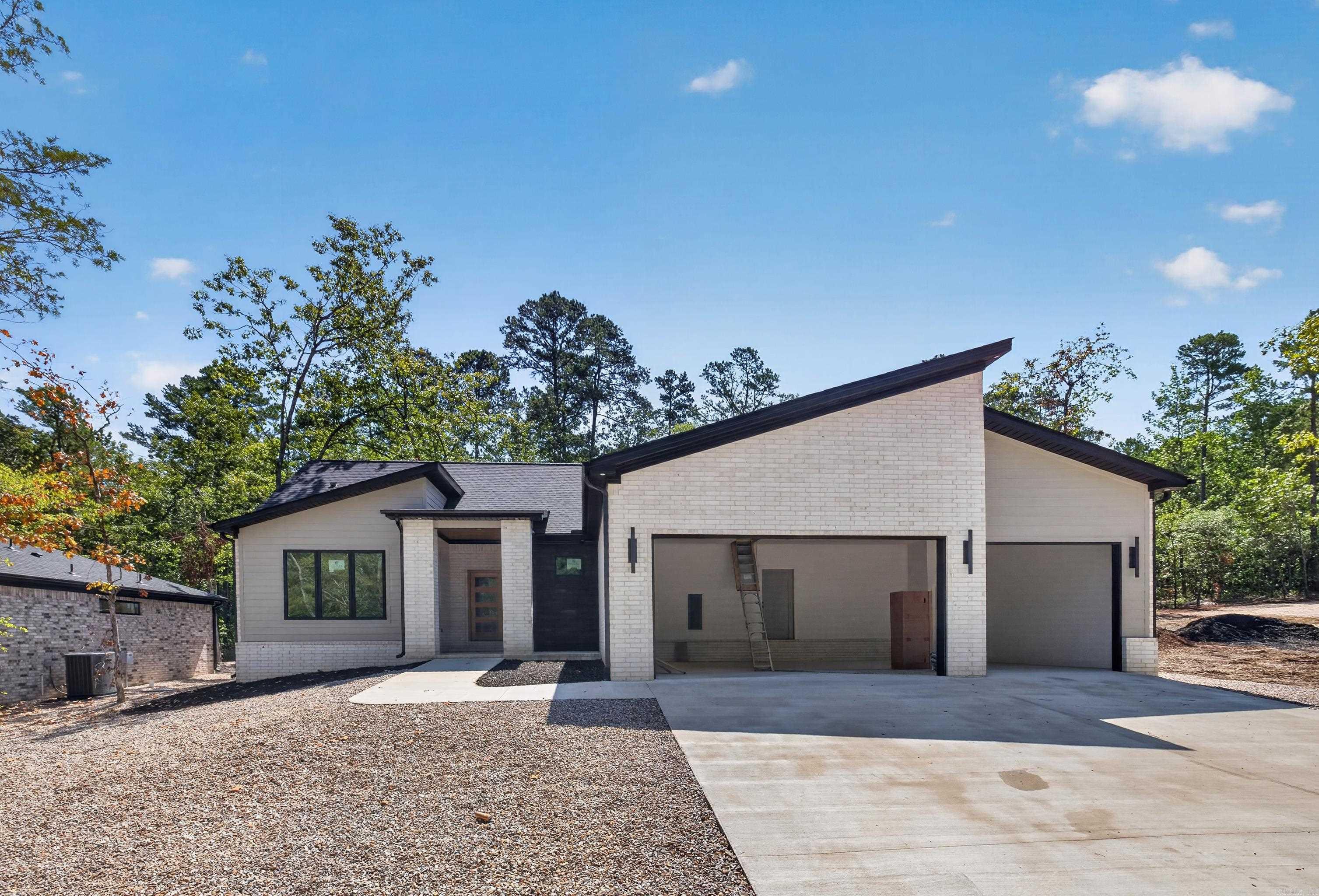 46 Estrella  Hot Springs Village, AR