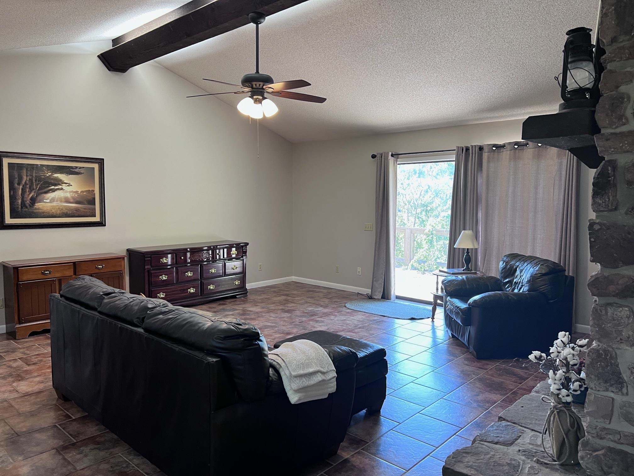 236 N Riverview  Mountain View, AR