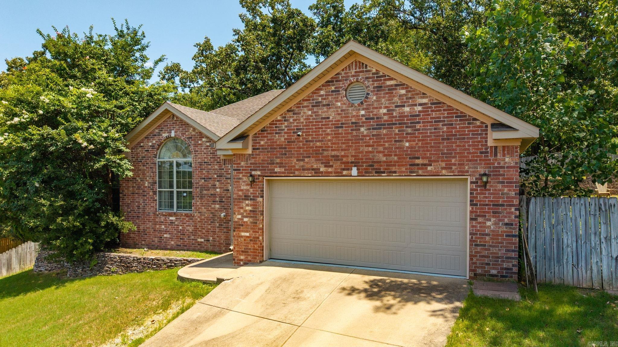 94 Emerald  Maumelle, AR
