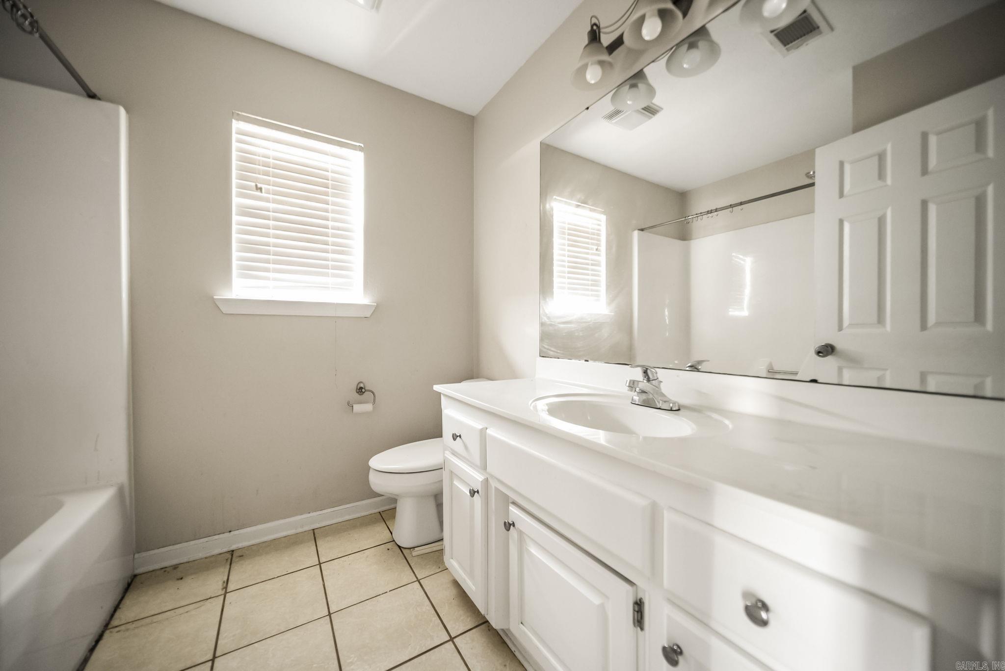 94 Emerald  Maumelle, AR
