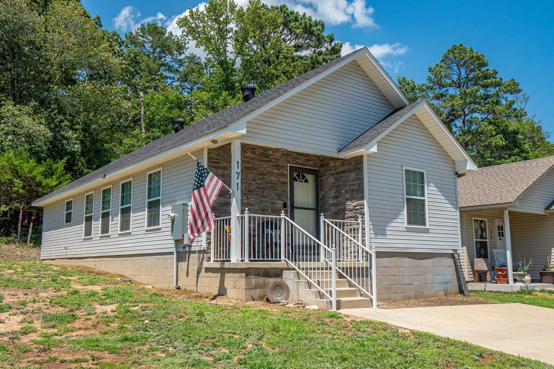 171 Chelle Street  Lakeside, AR