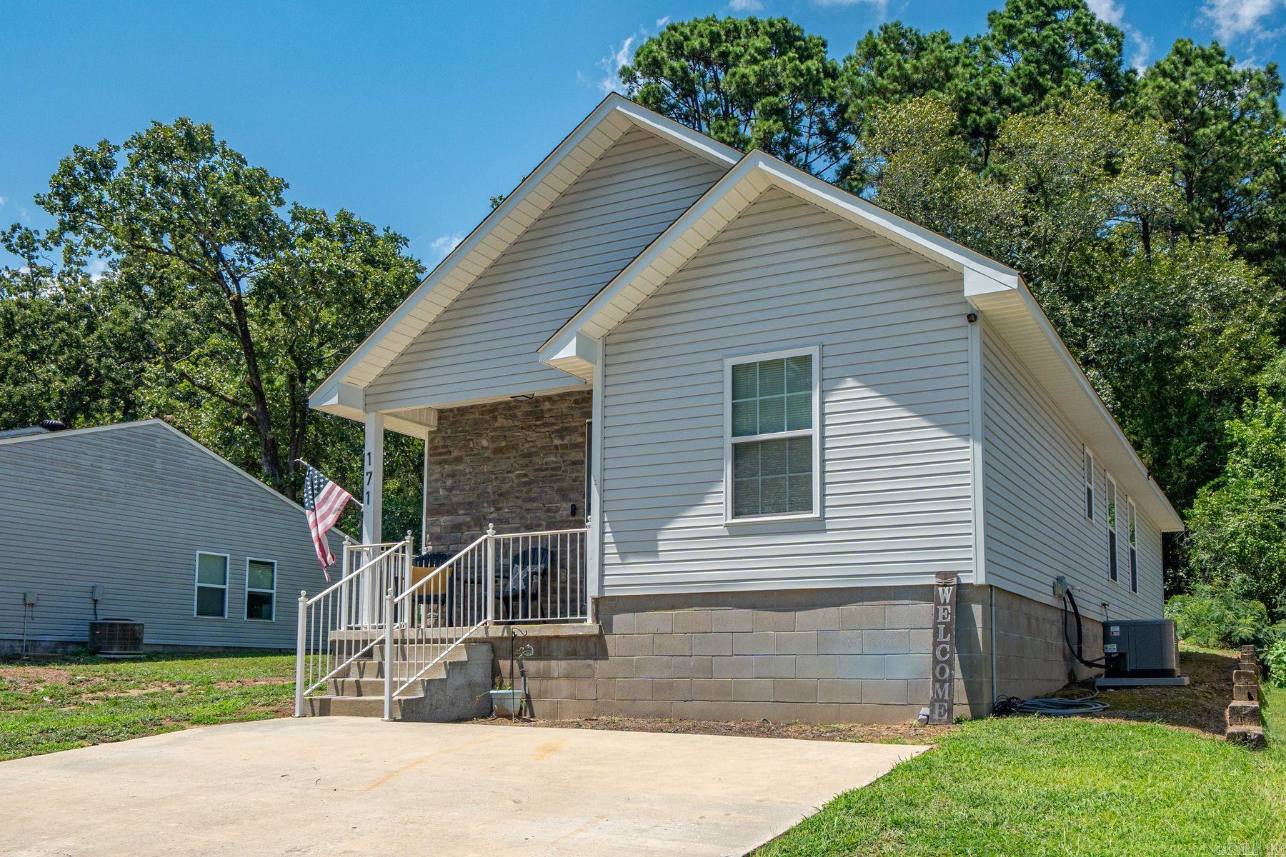 171 Chelle Street  Lakeside, AR