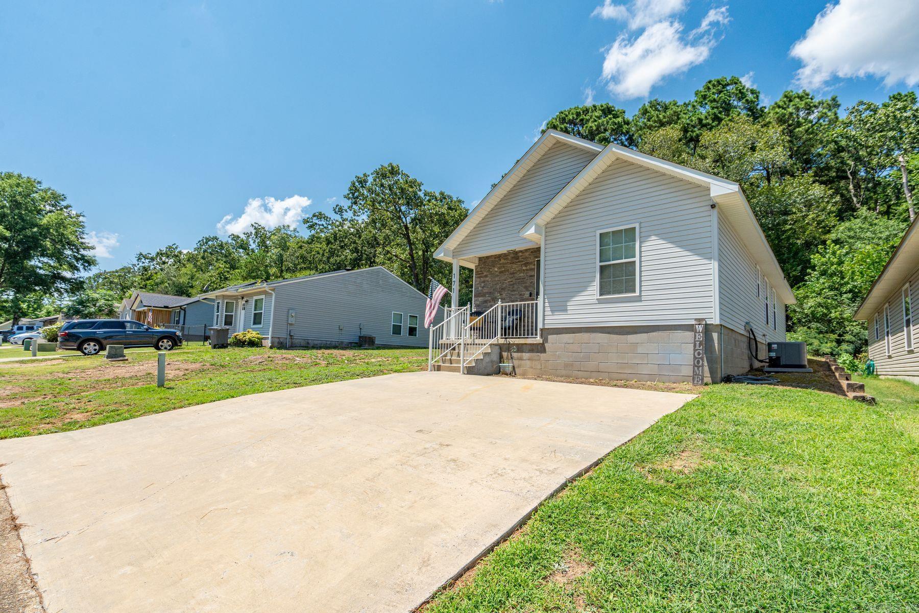 171 Chelle Street  Lakeside, AR