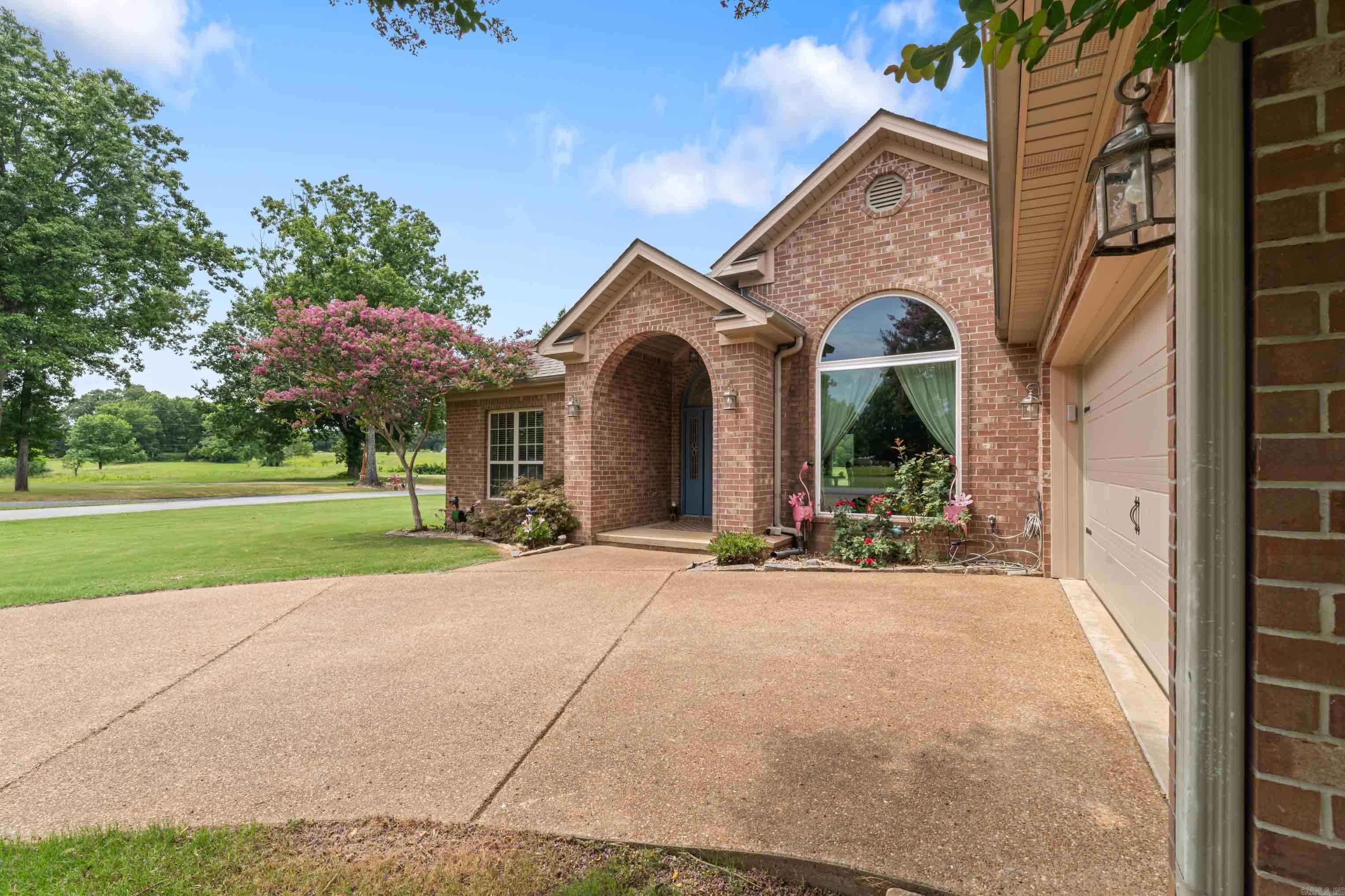 15 Lost Creek Dr.  Heber Springs, AR