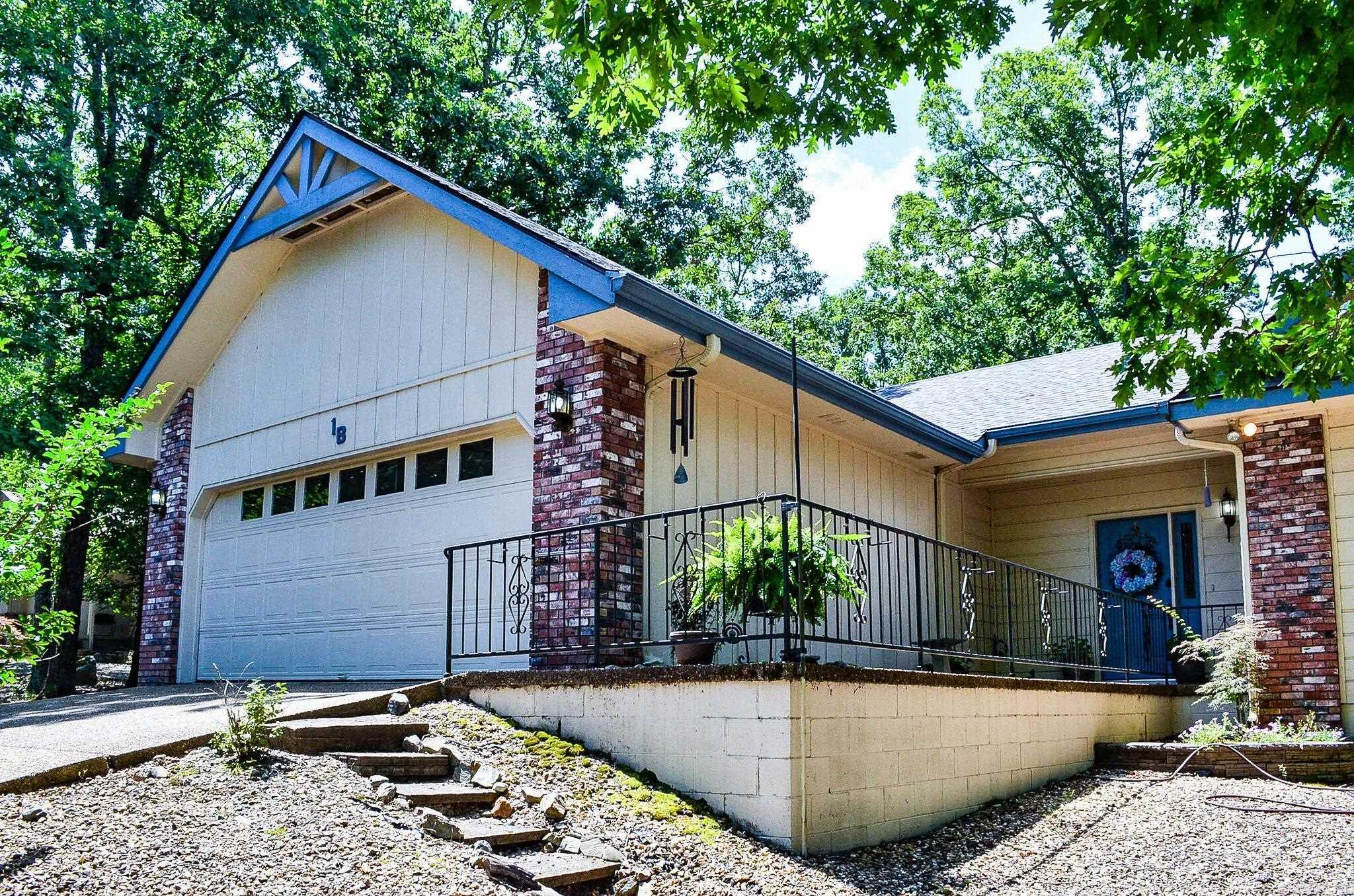 1 B Medina Way  Hot Springs Village, AR