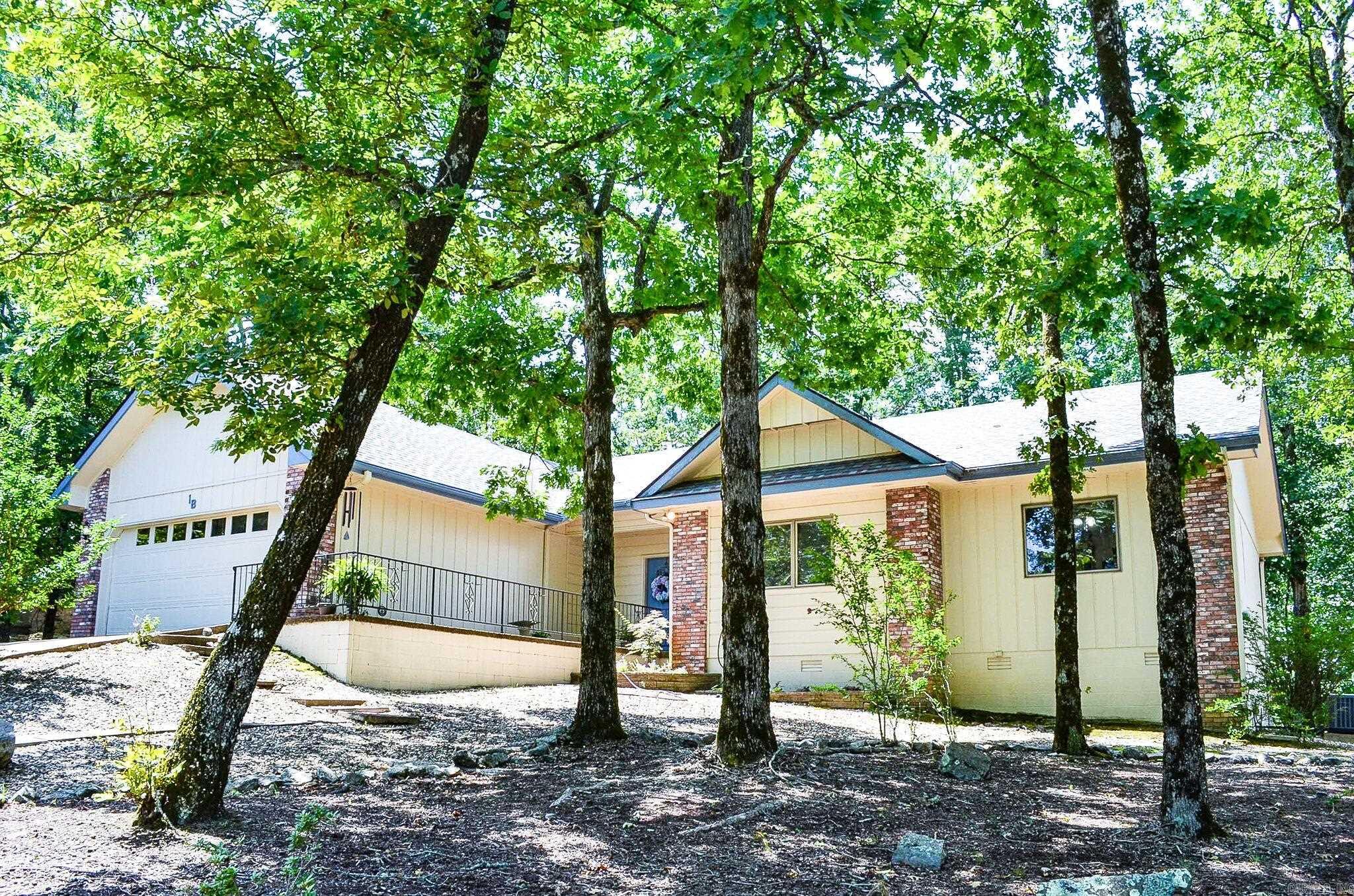 1 B Medina Way  Hot Springs Village, AR