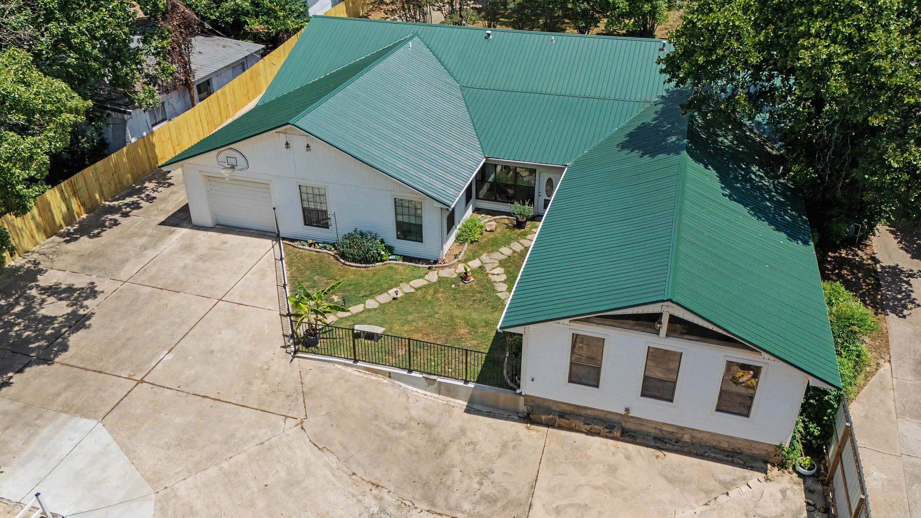 128 Highway 89 S  Mayflower, AR