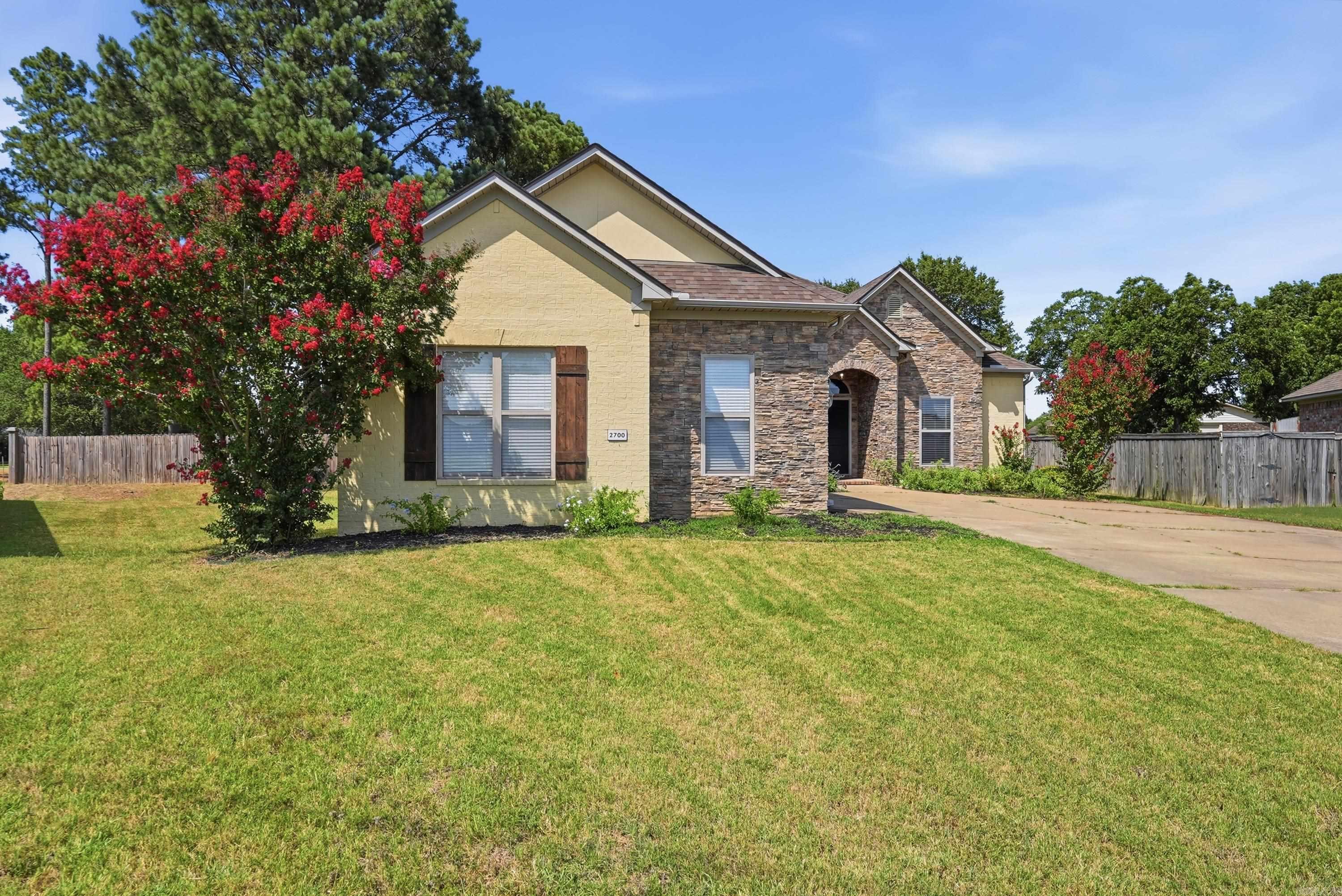 2700 Muscadine Lane  Conway, AR