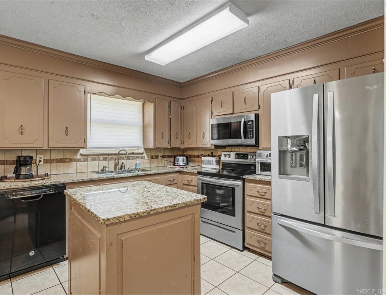 105 Kingsbrook  Hot Springs, AR