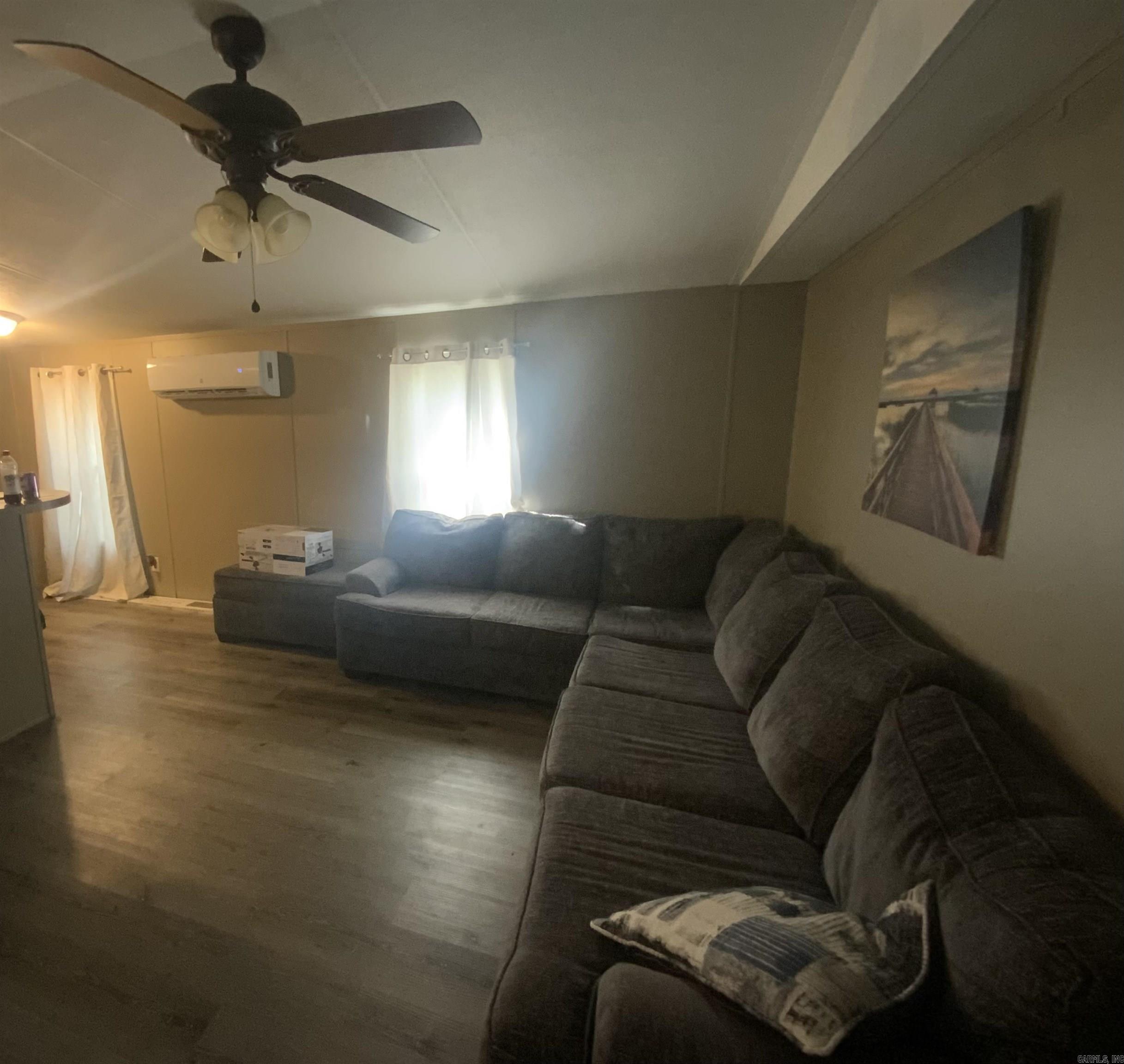 550 Indian Trail  Greers Ferry, AR