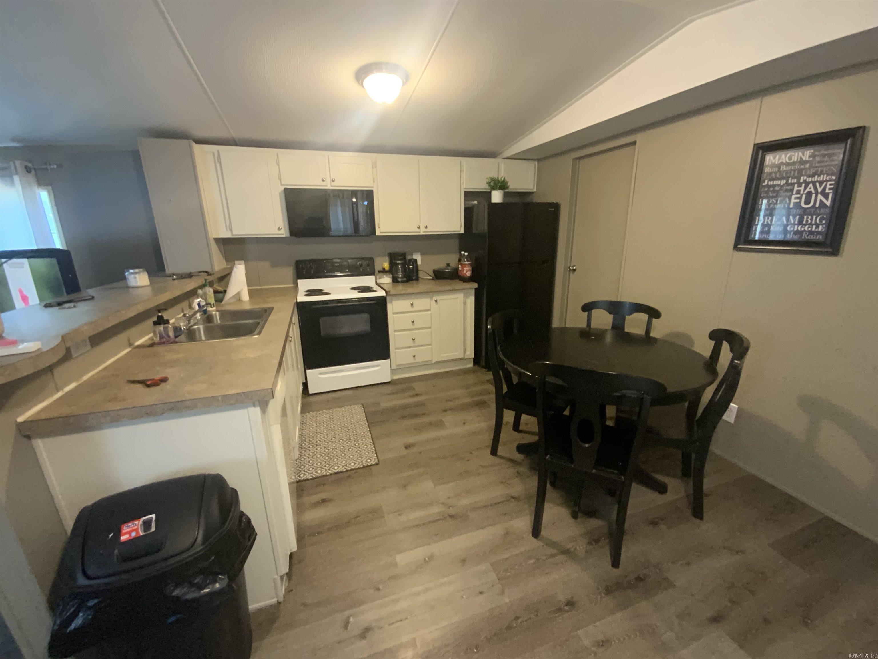 550 Indian Trail  Greers Ferry, AR