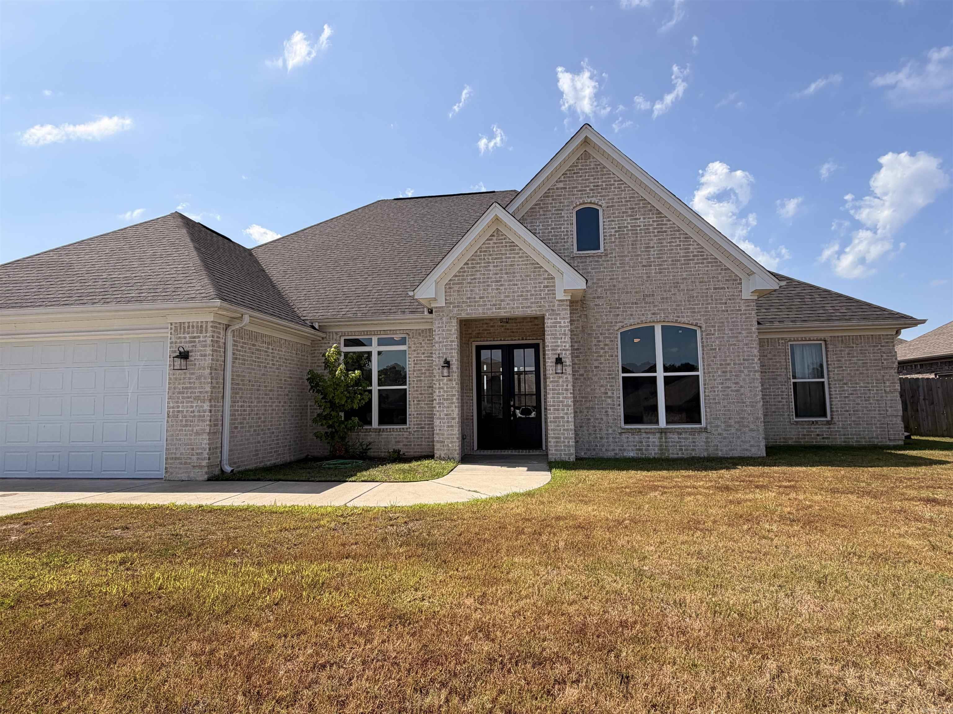 5607 HUMMINGBIRD  Jacksonville, AR