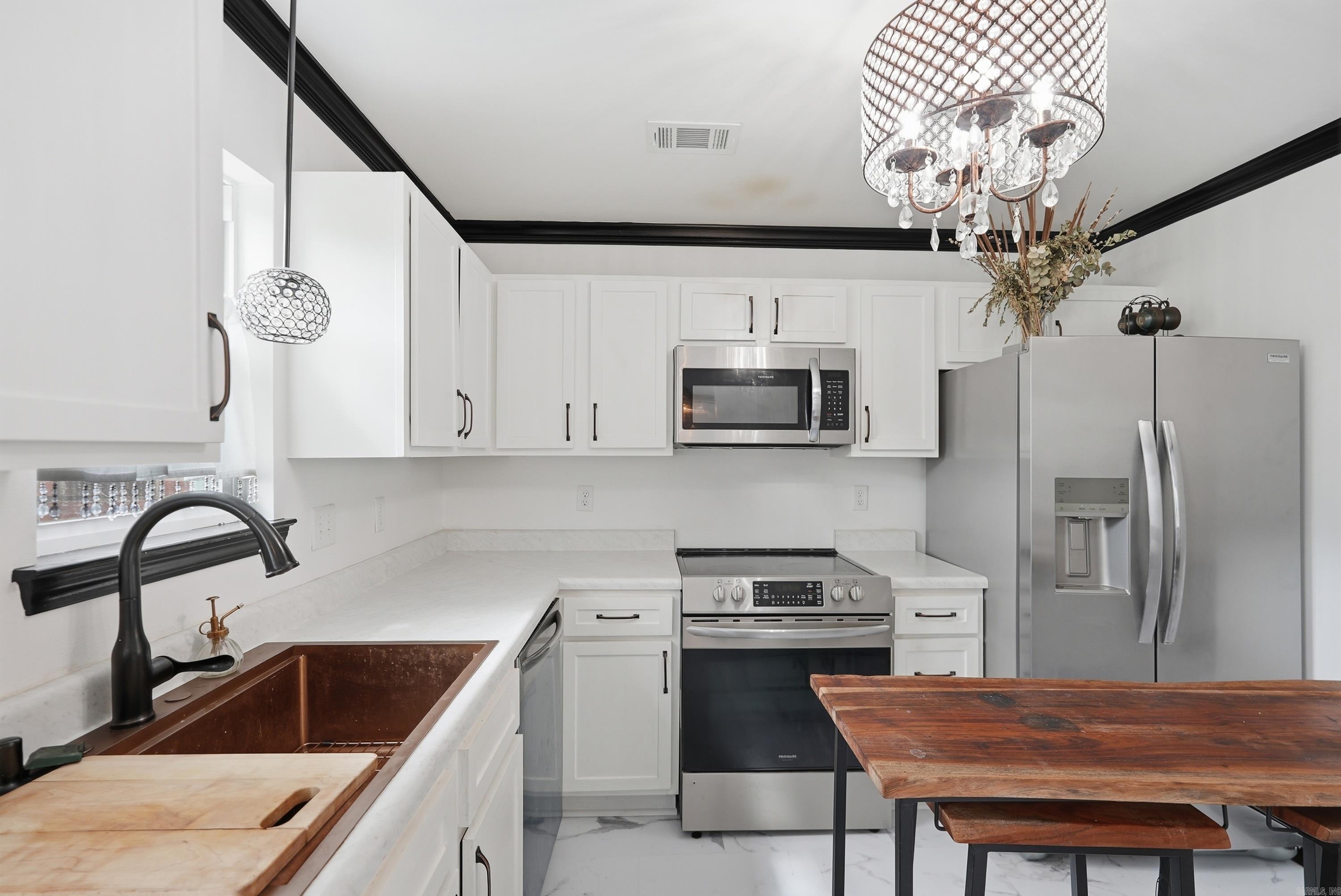 200 Pine Forest  Maumelle, AR