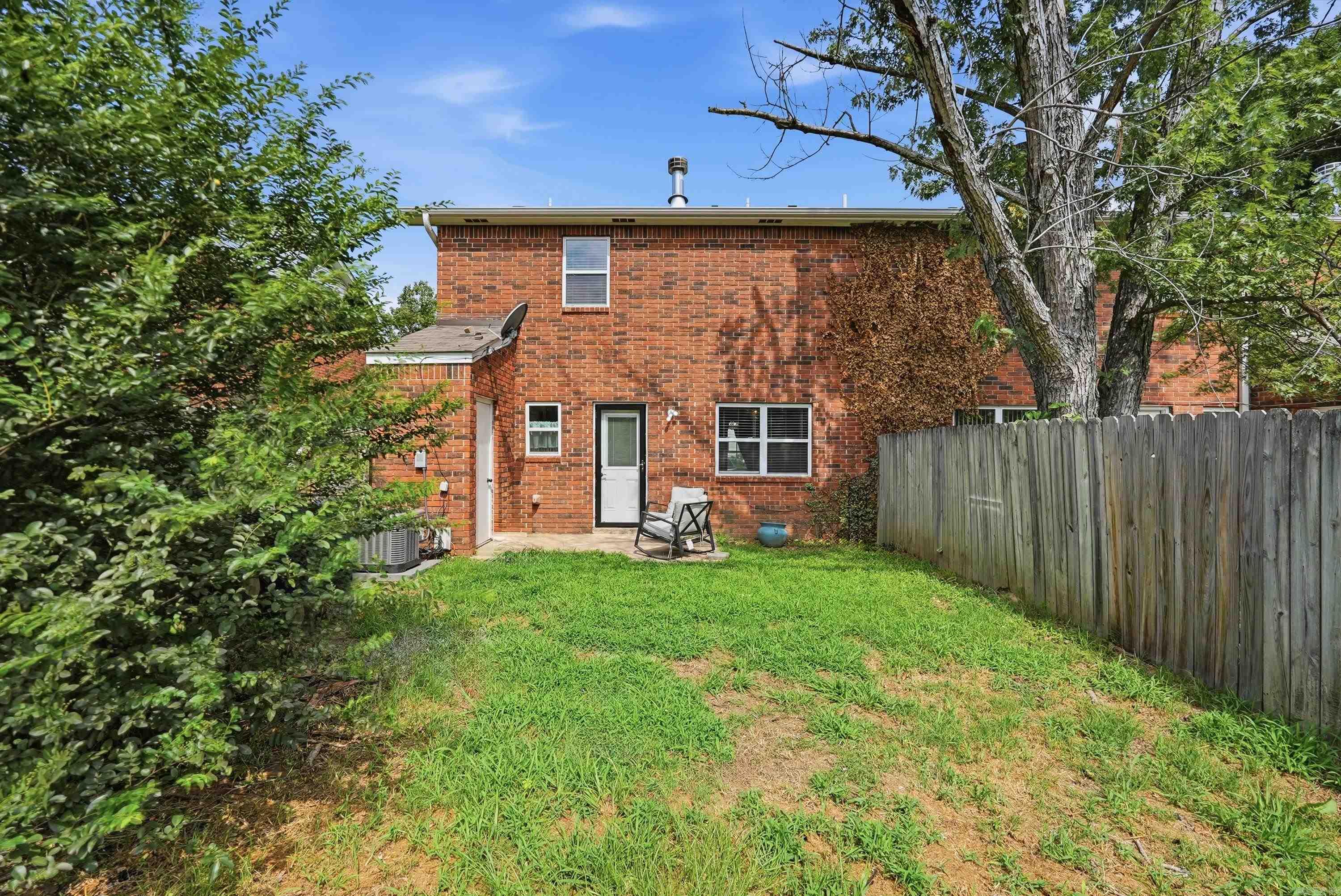 200 Pine Forest  Maumelle, AR