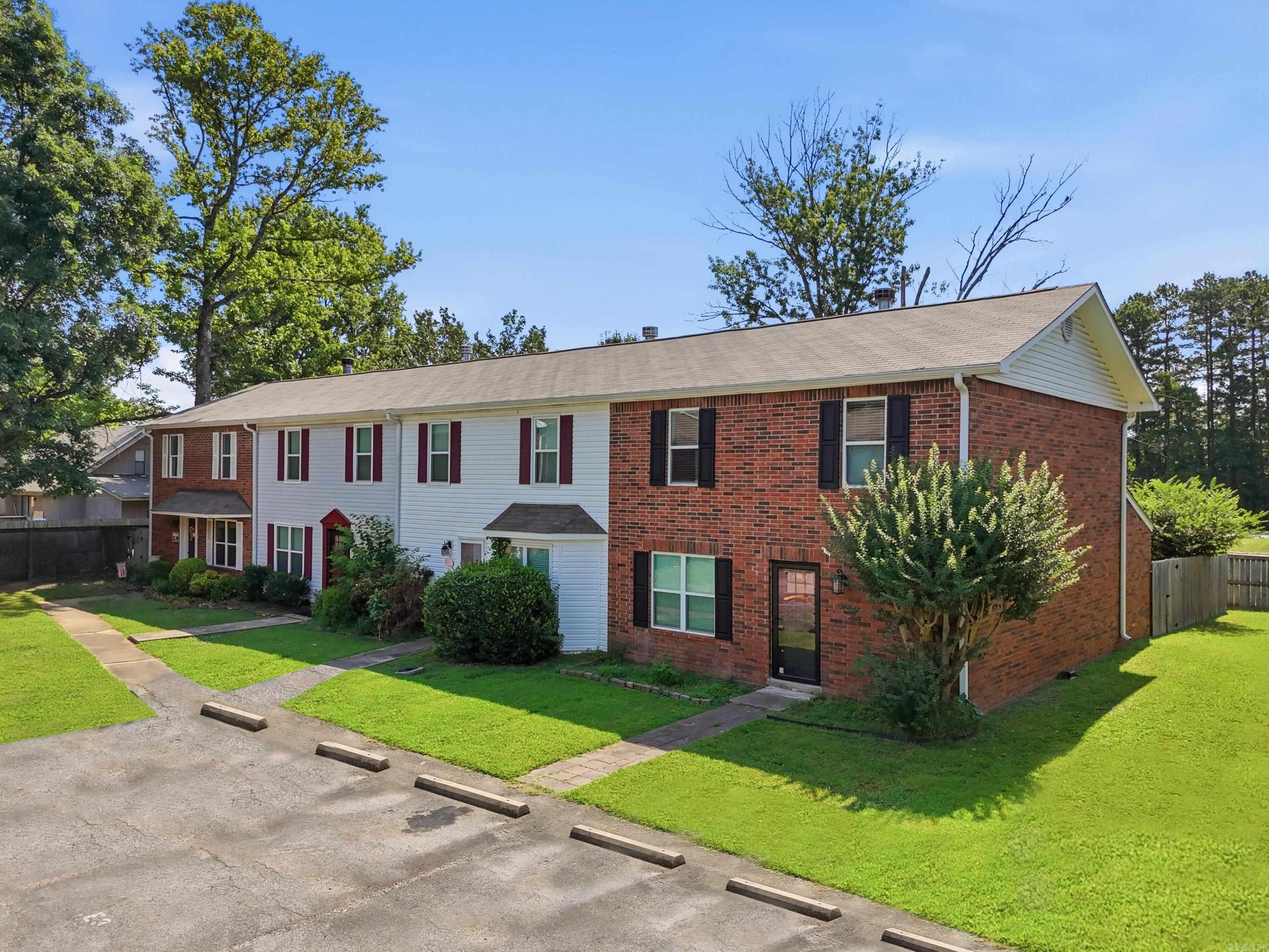 200 Pine Forest  Maumelle, AR