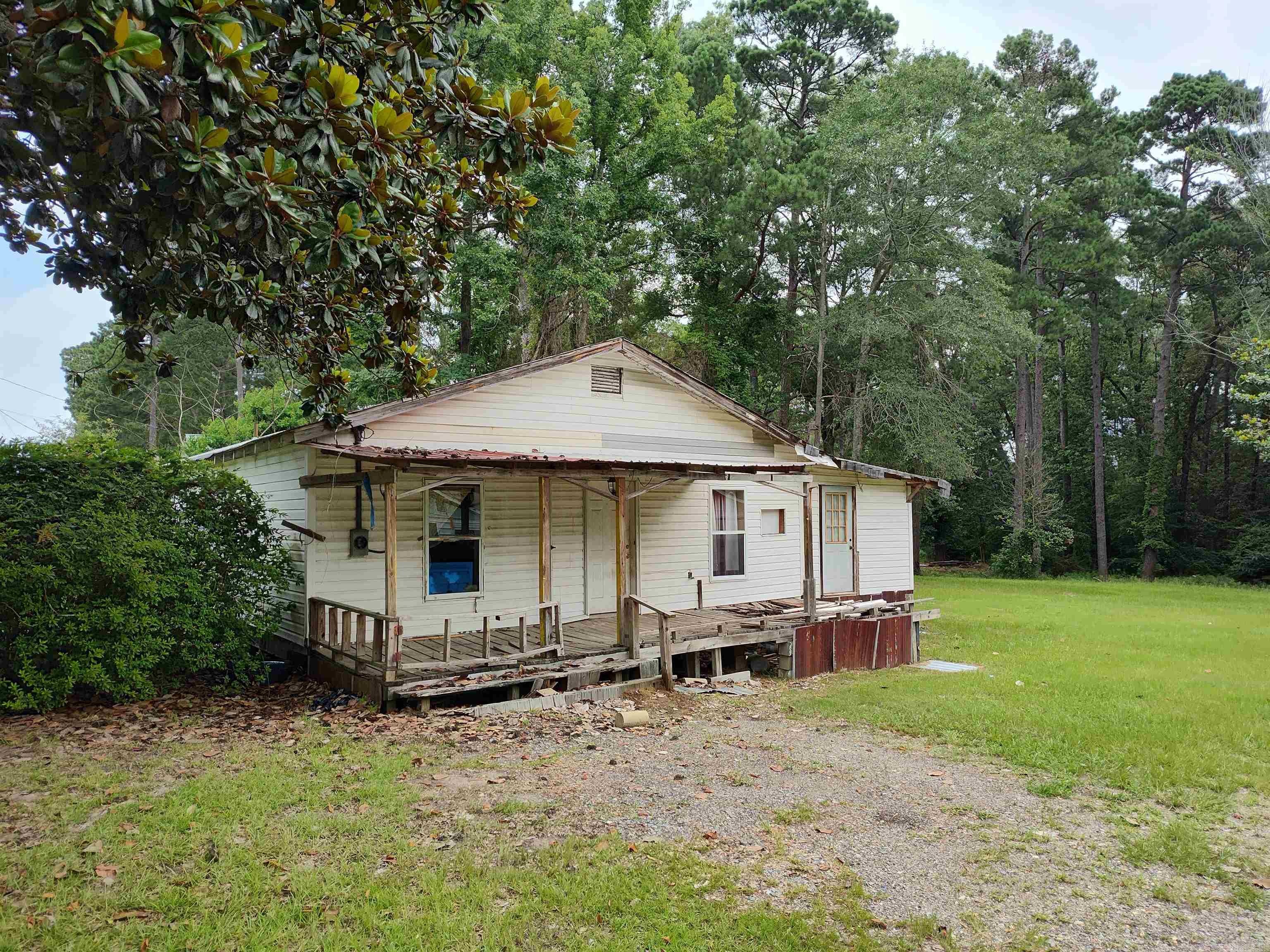 3004 Mount Holly  El Dorado, AR