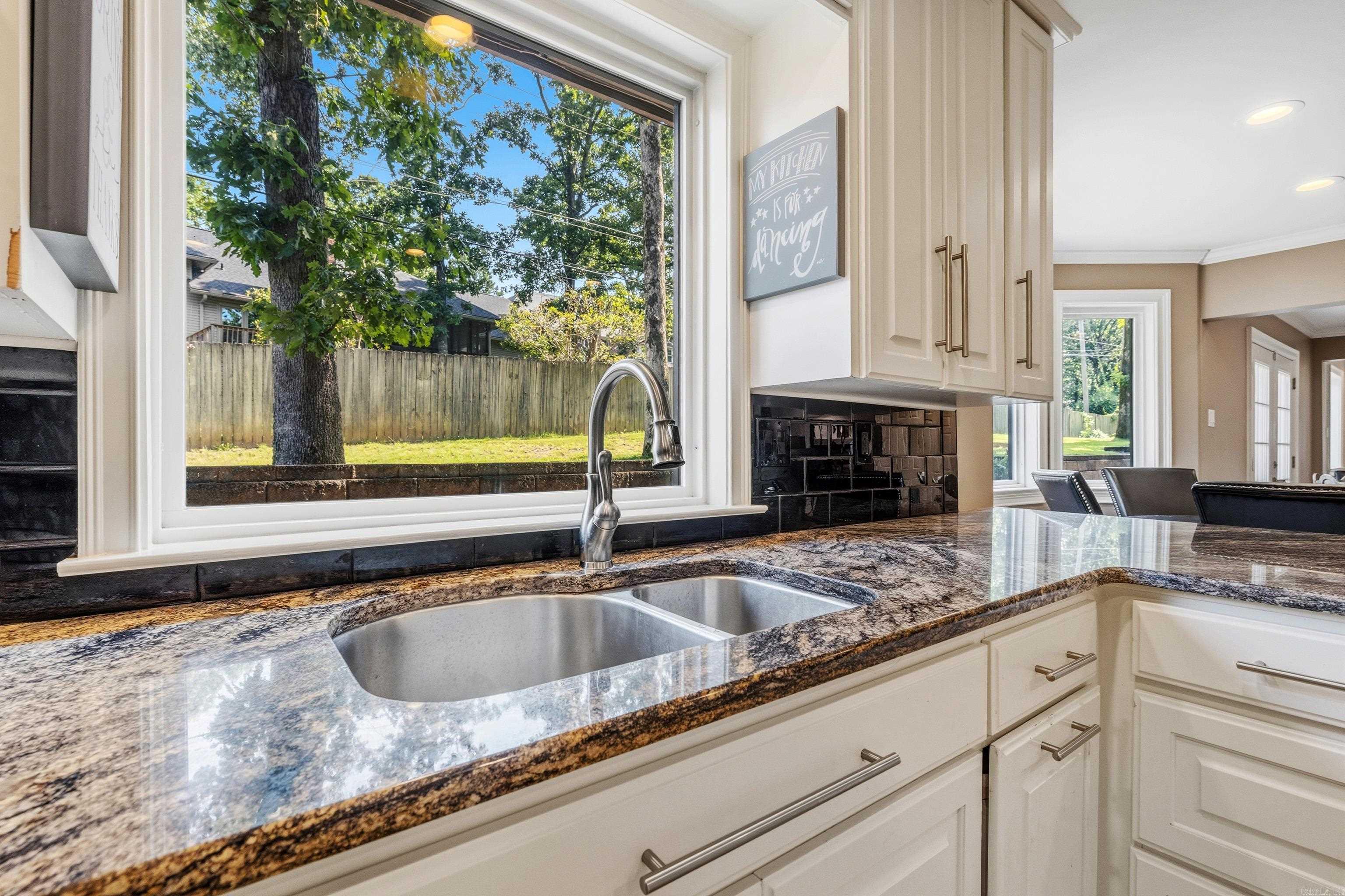 905 Silverwood  North Little Rock, AR