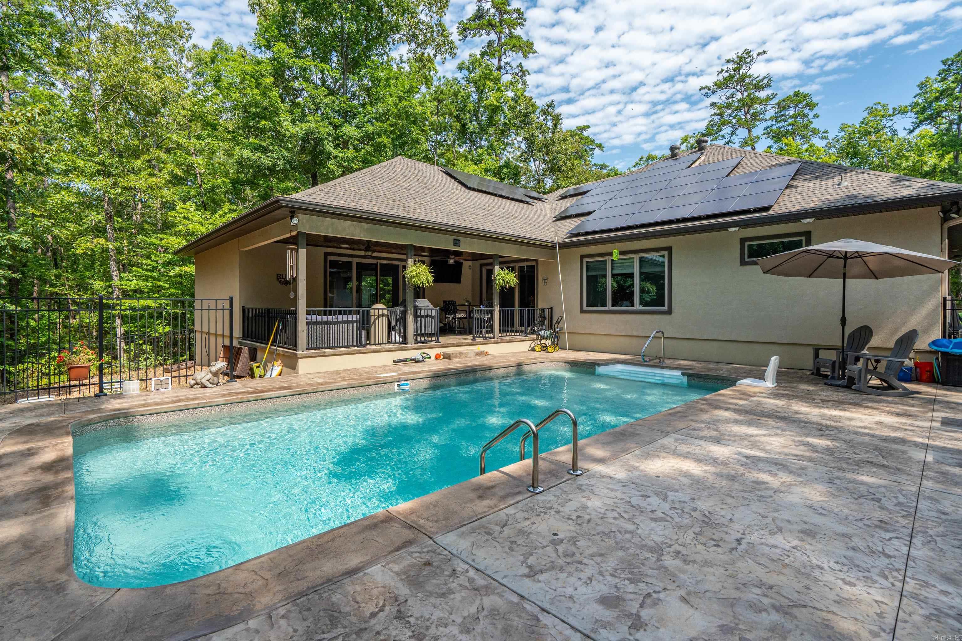 9  Fenix  Hot Springs Village, AR
