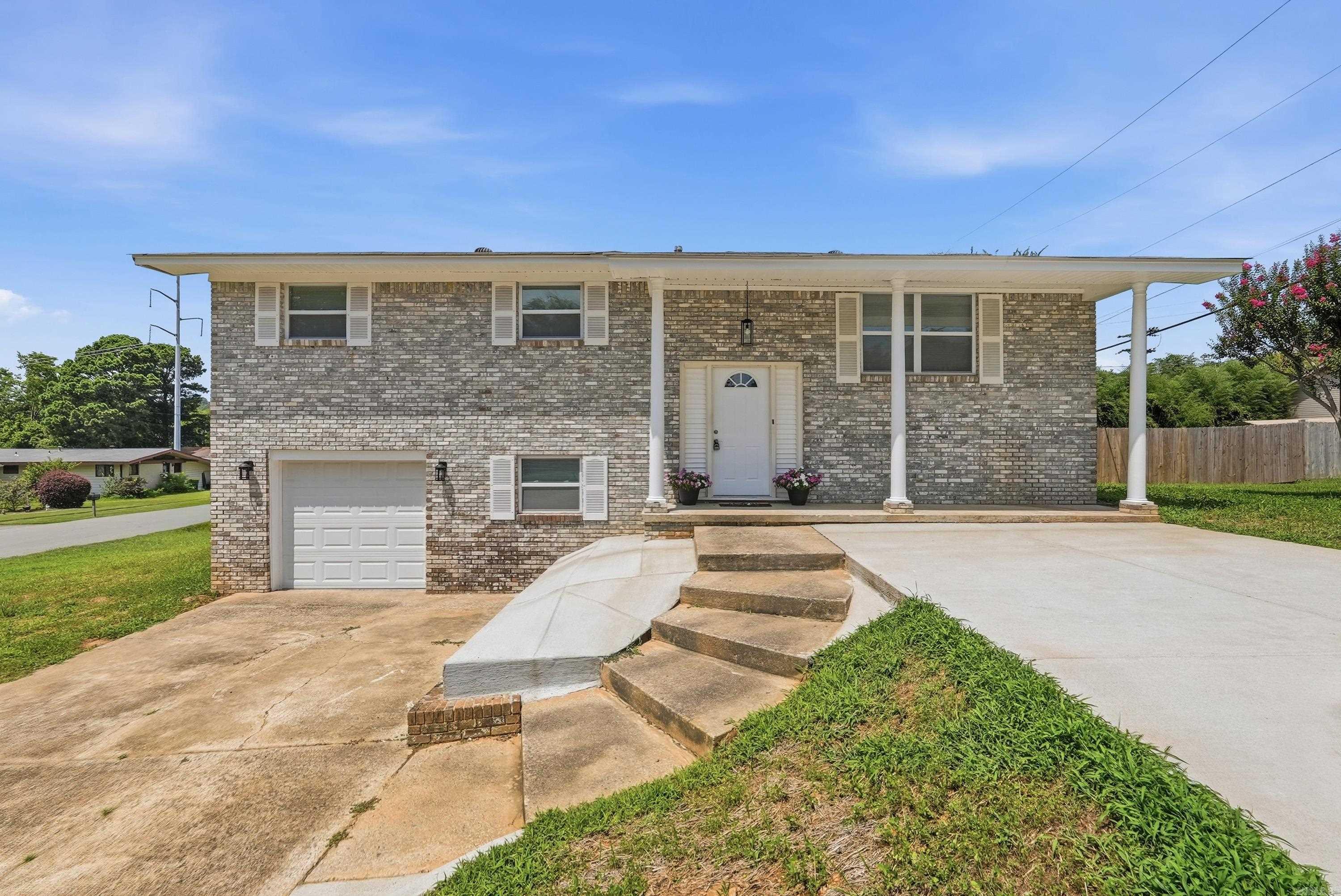 1717 W 55th  North Little Rock, AR