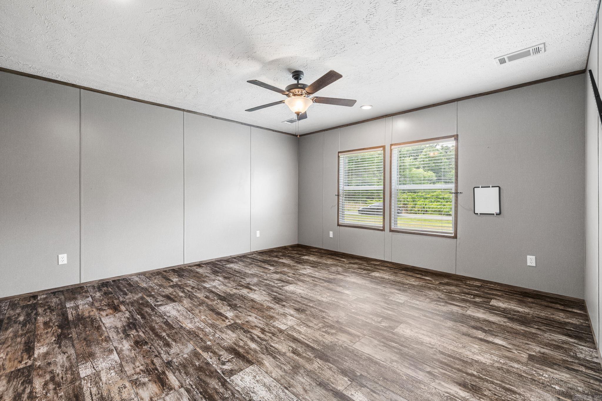 112 Redbird  Jacksonville, AR