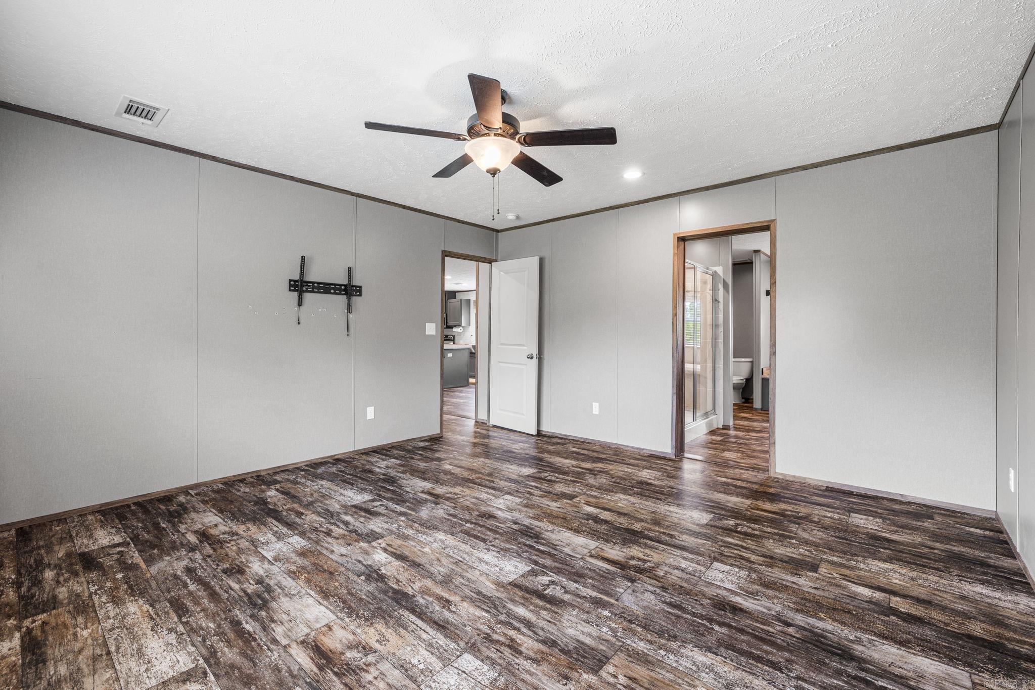 112 Redbird  Jacksonville, AR